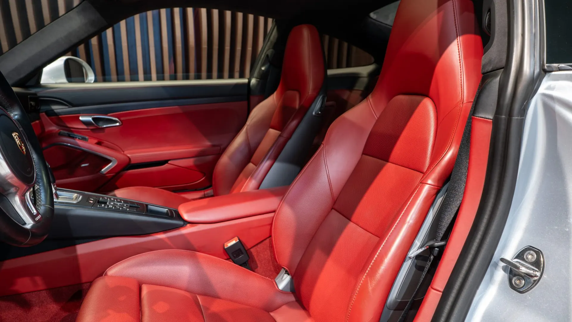 Porsche 911 — photo 6