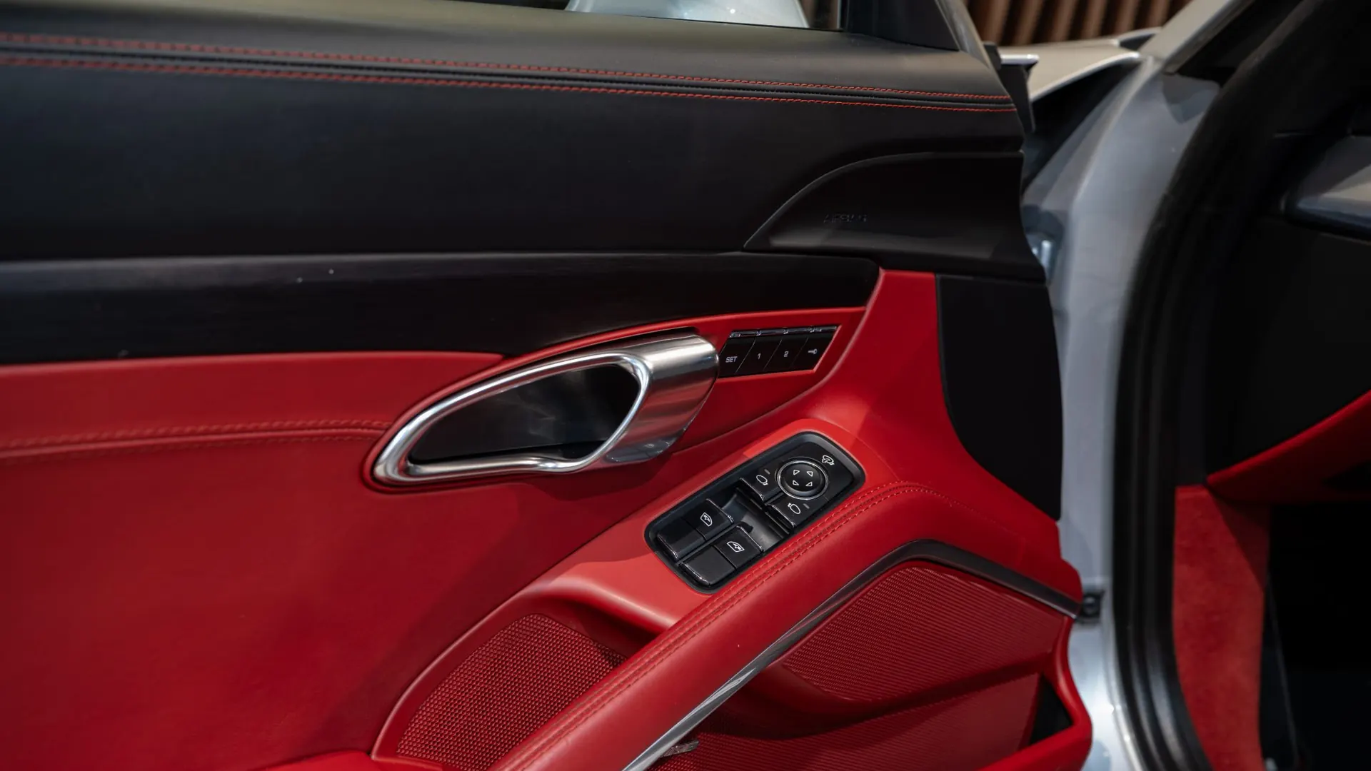 Porsche 911 — photo 12
