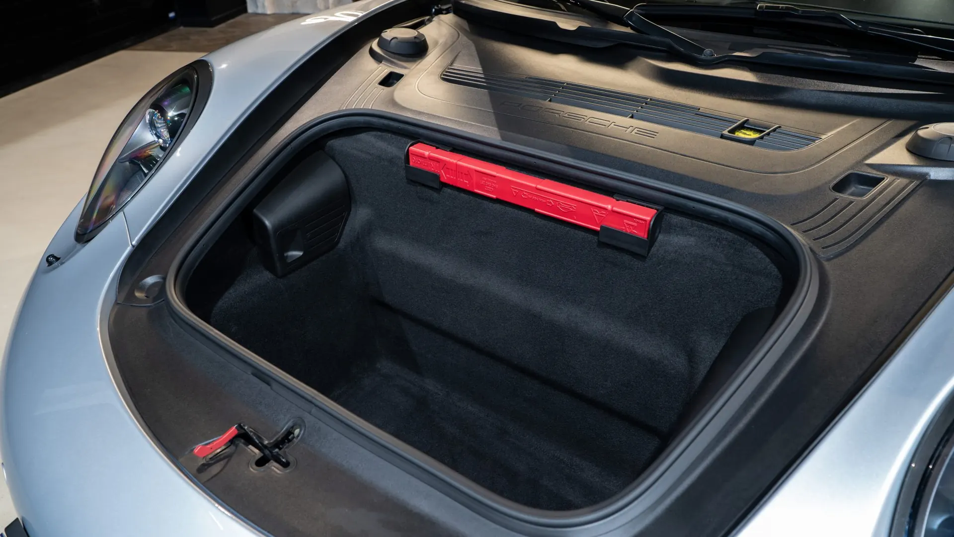 Porsche 911 — photo 32