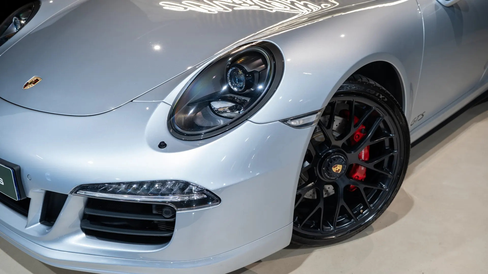Porsche 911 — photo 35