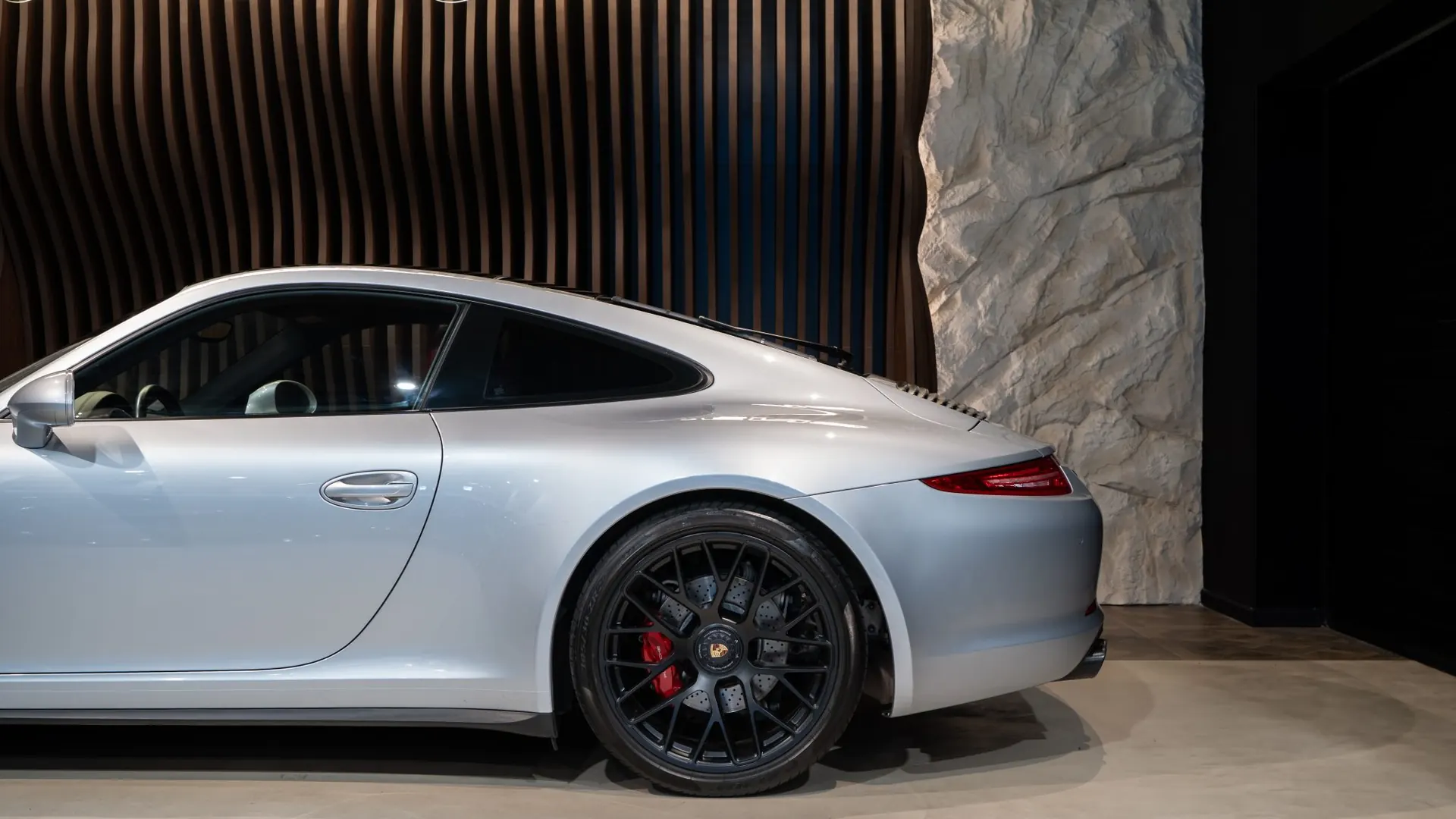 Porsche 911 — photo 34