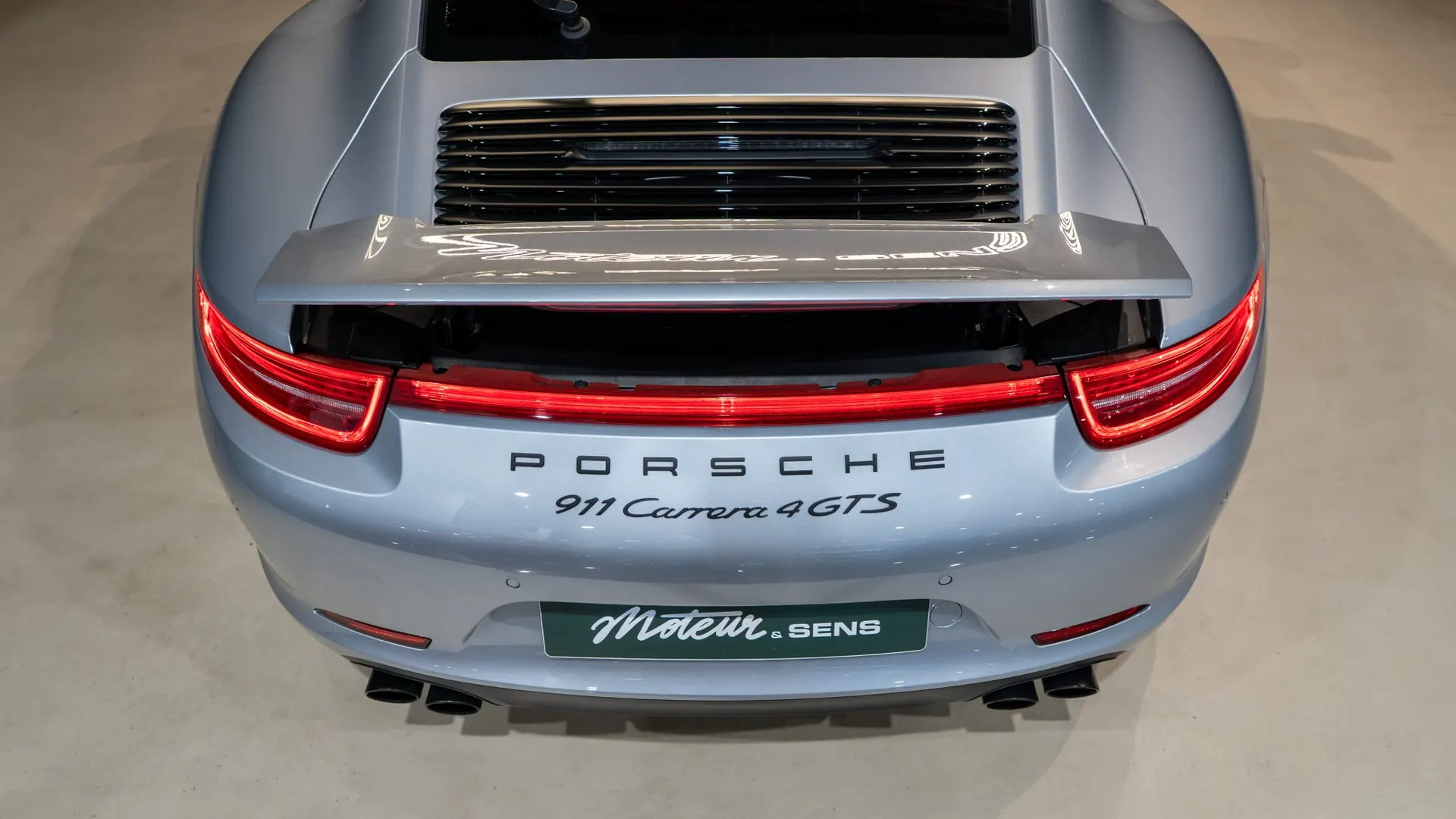 Porsche 911 — photo 39