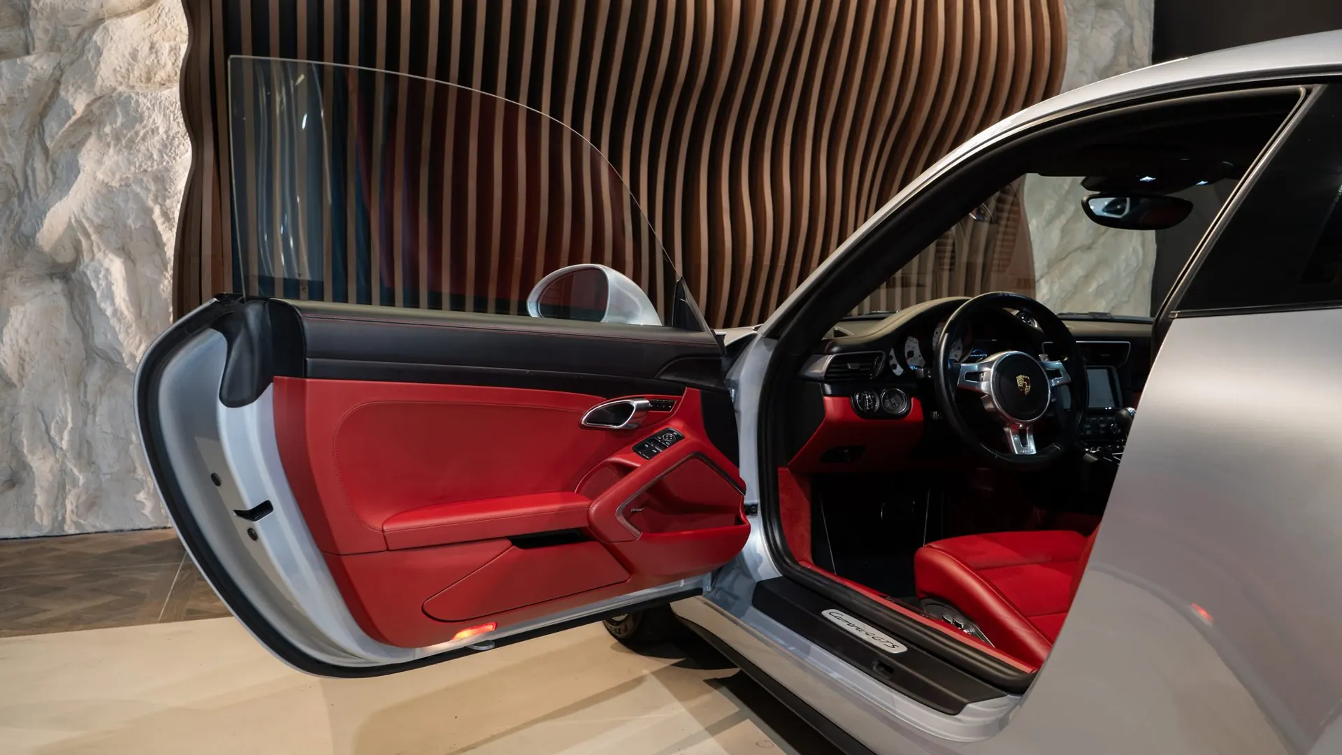 Porsche 911 — photo 10