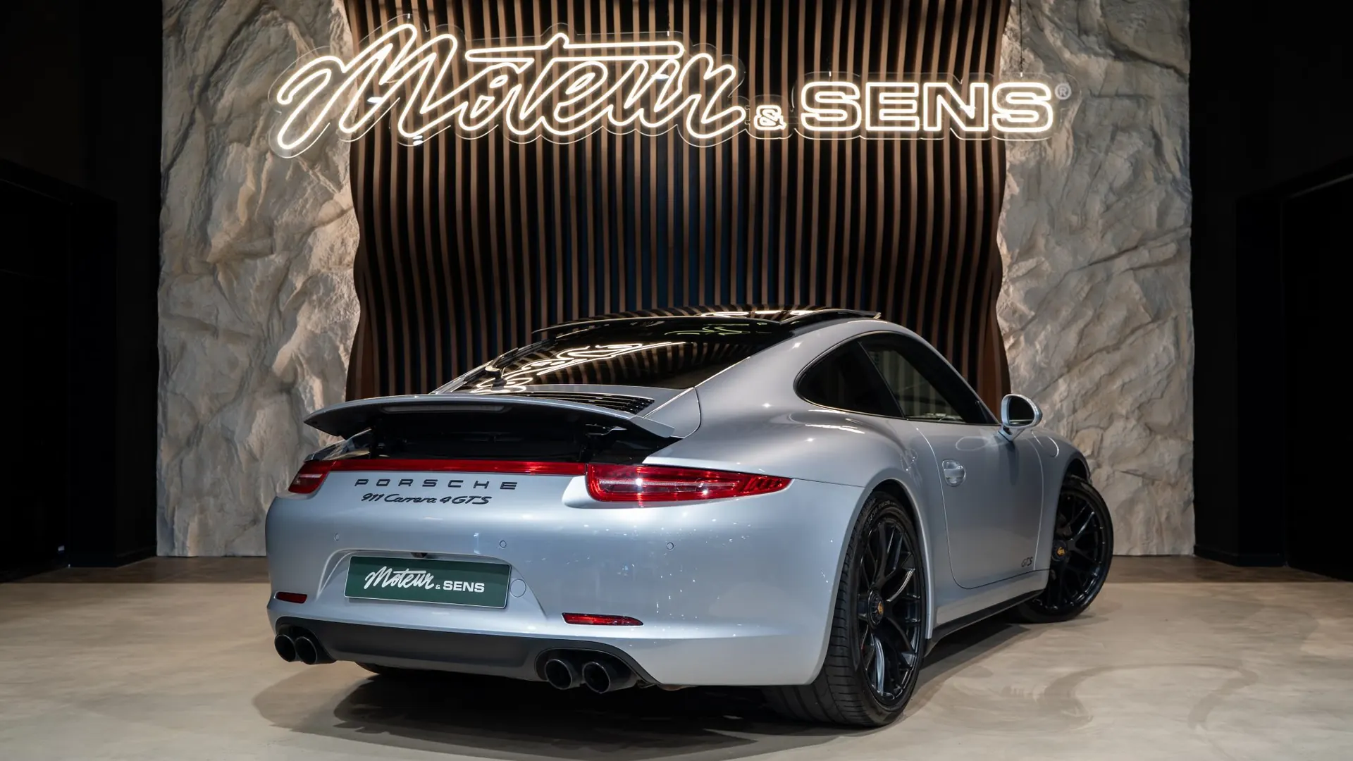 Porsche 911 — photo 2