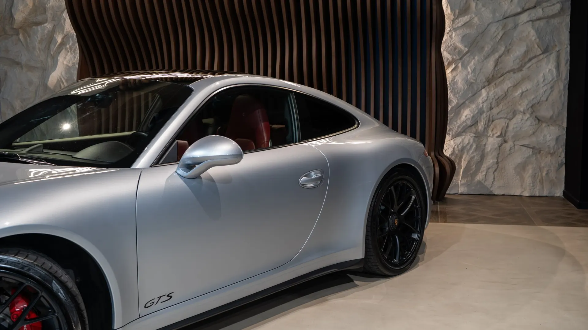 Porsche 911 — photo 36