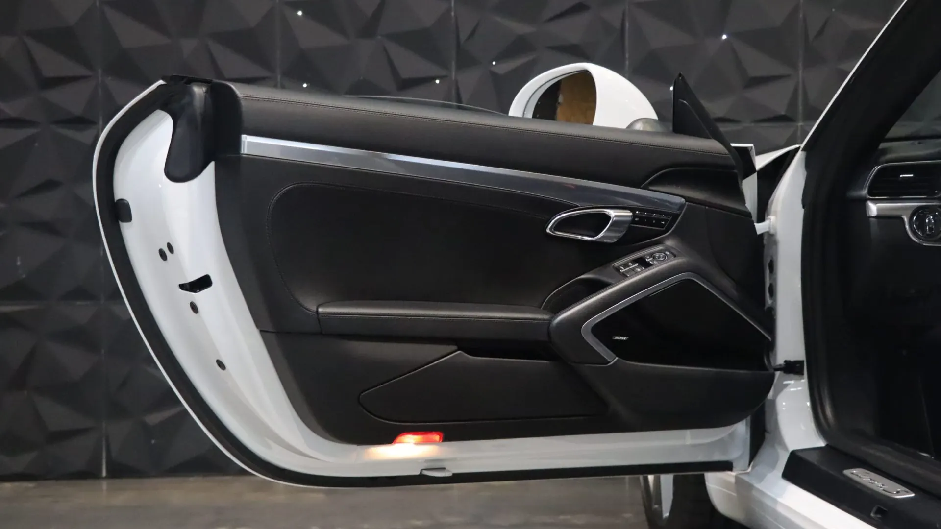 Porsche 911 — photo 11