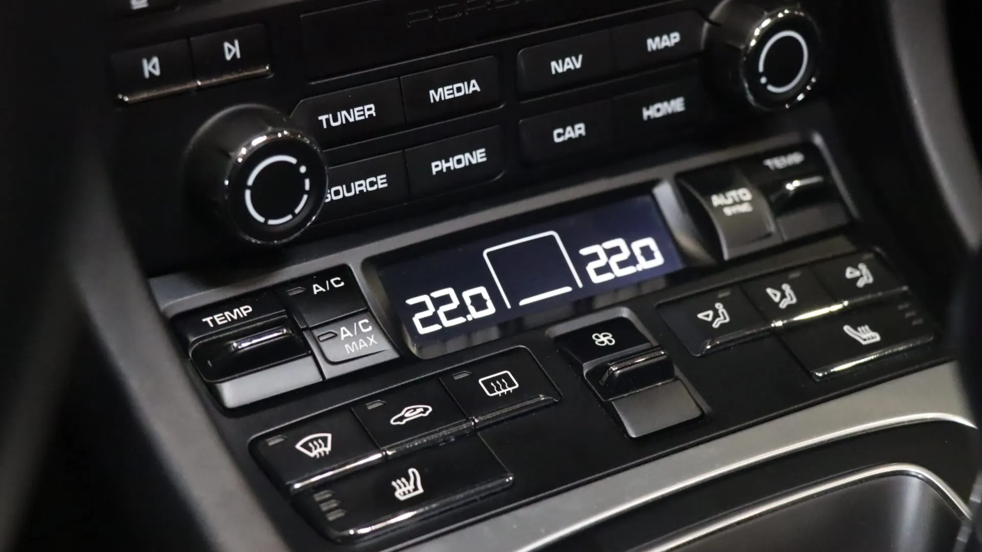 Porsche 911 — photo 28