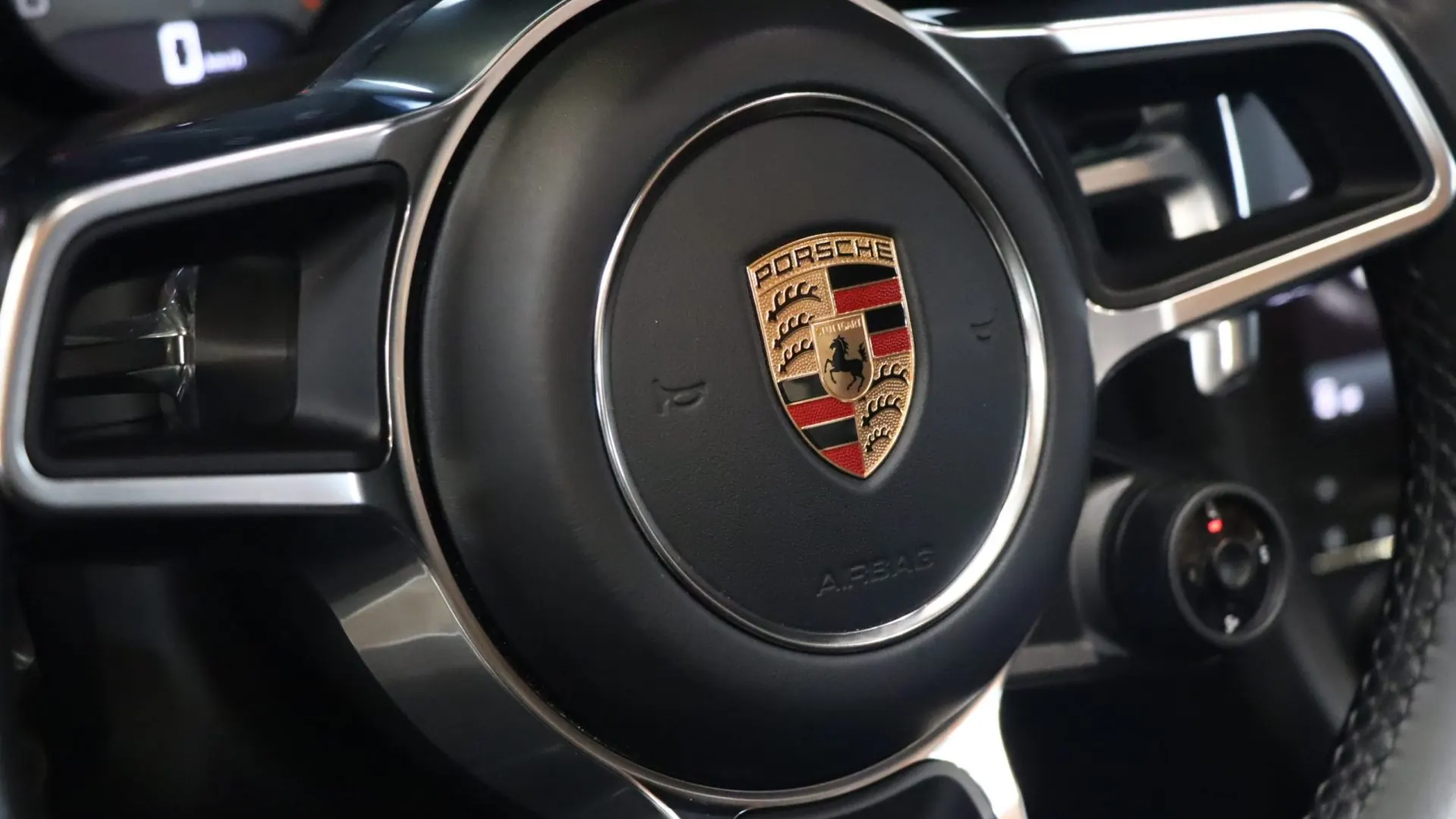 Porsche 911 — photo 23