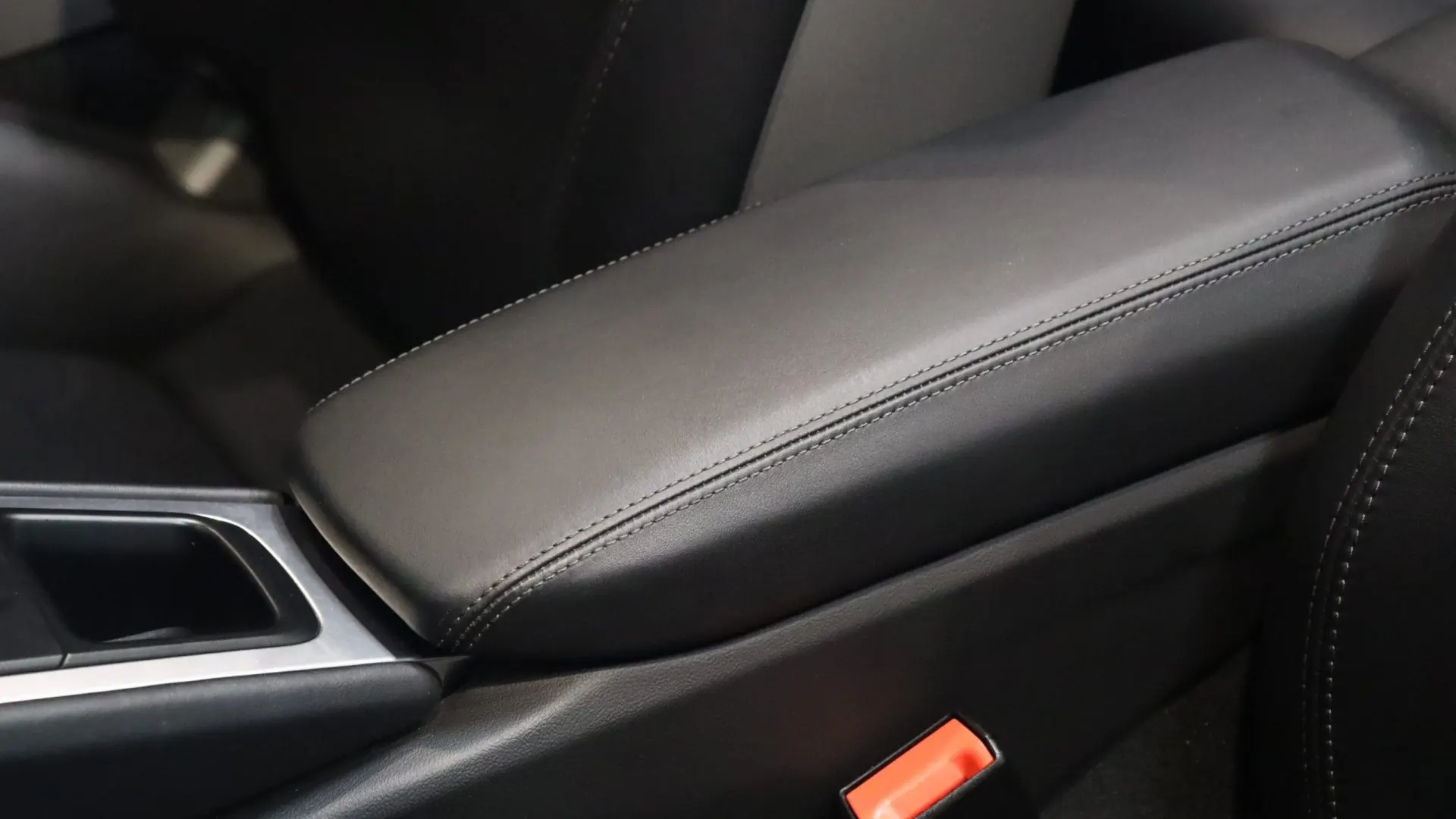 Porsche 911 — photo 33