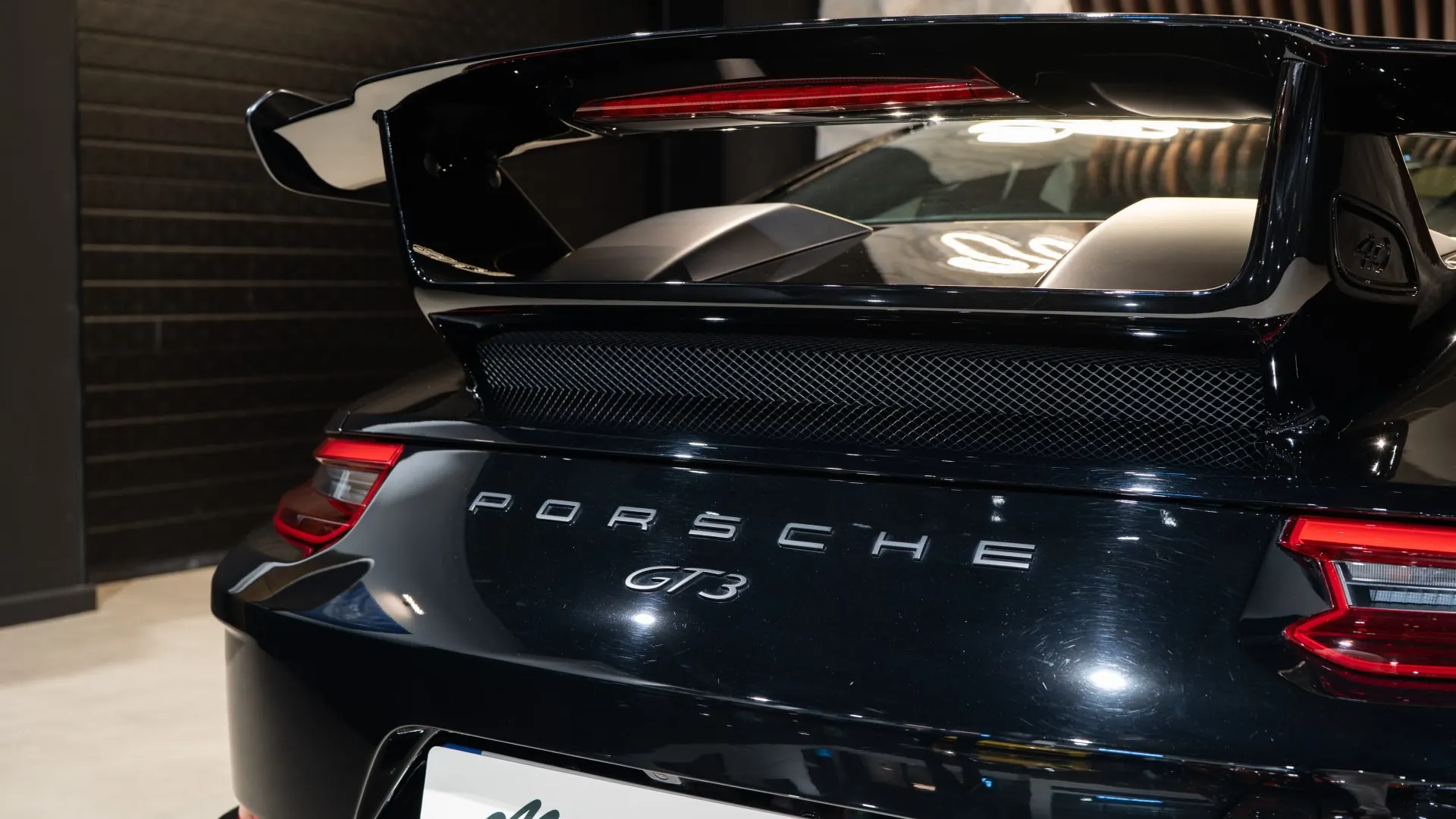Porsche 911 — photo 47