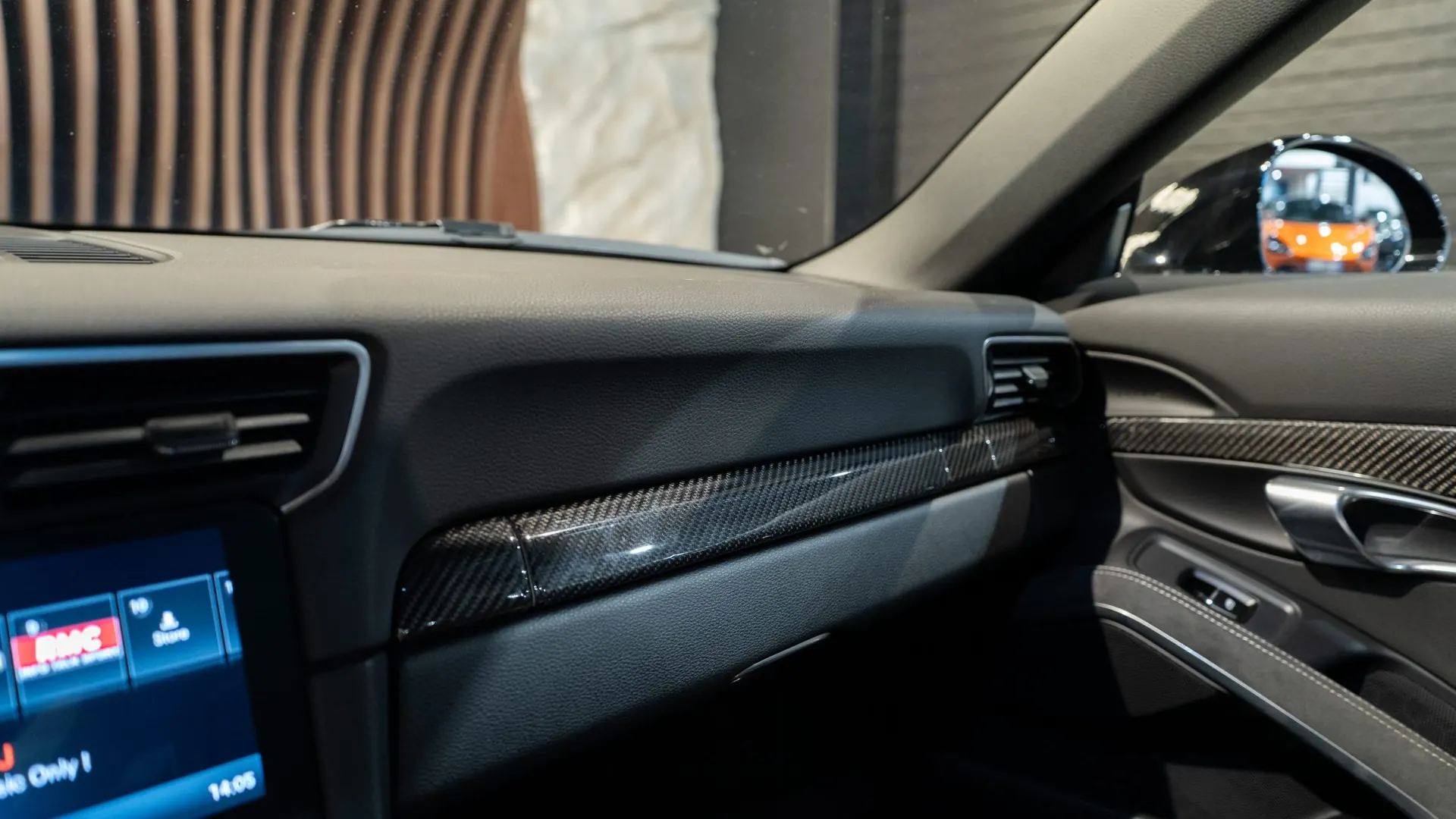 Porsche 911 — photo 23
