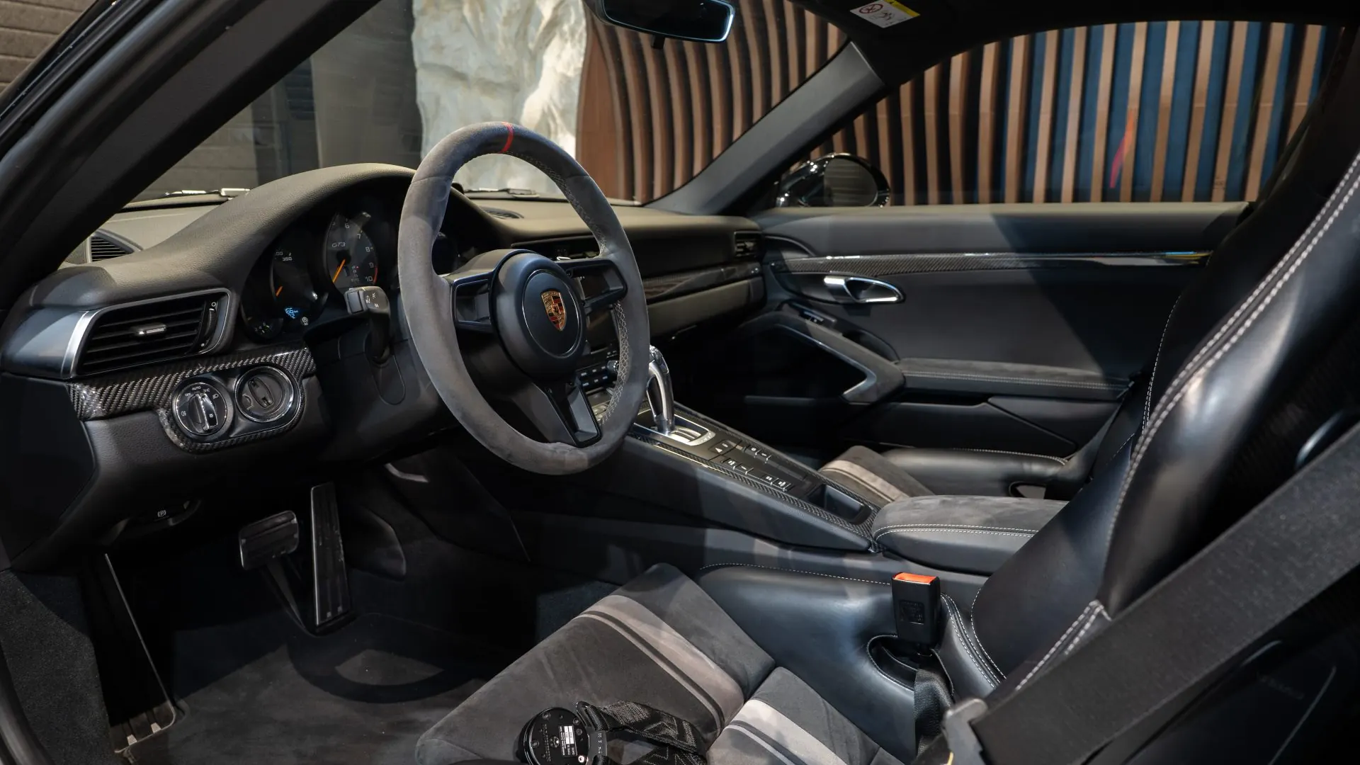 Porsche 911 — photo 10