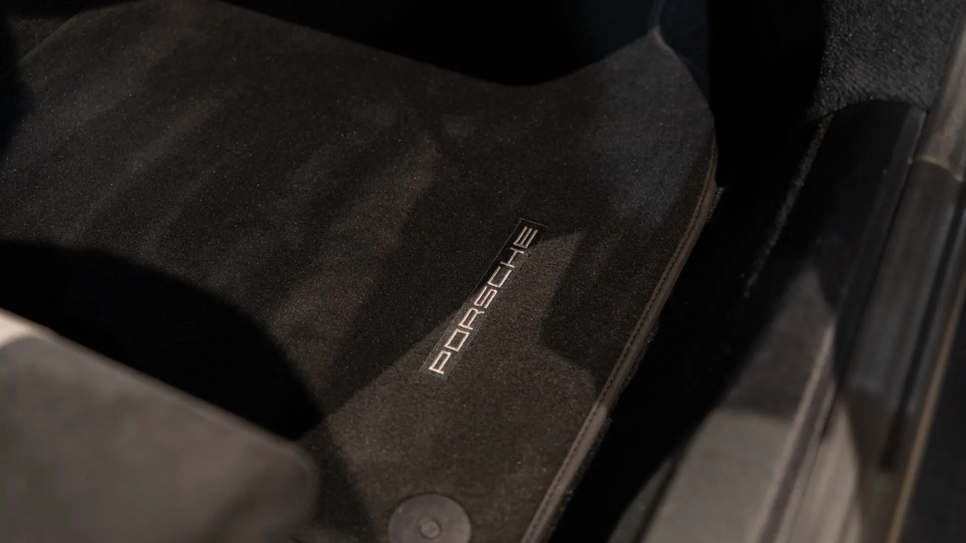 Porsche 911 — photo 35