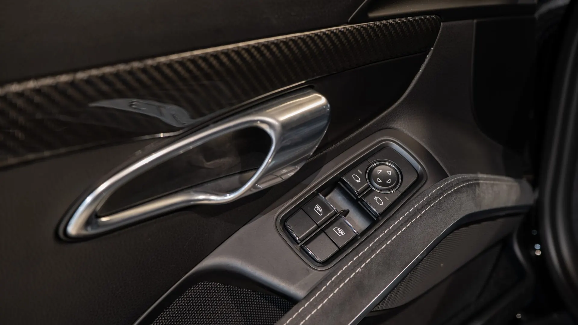 Porsche 911 — photo 12