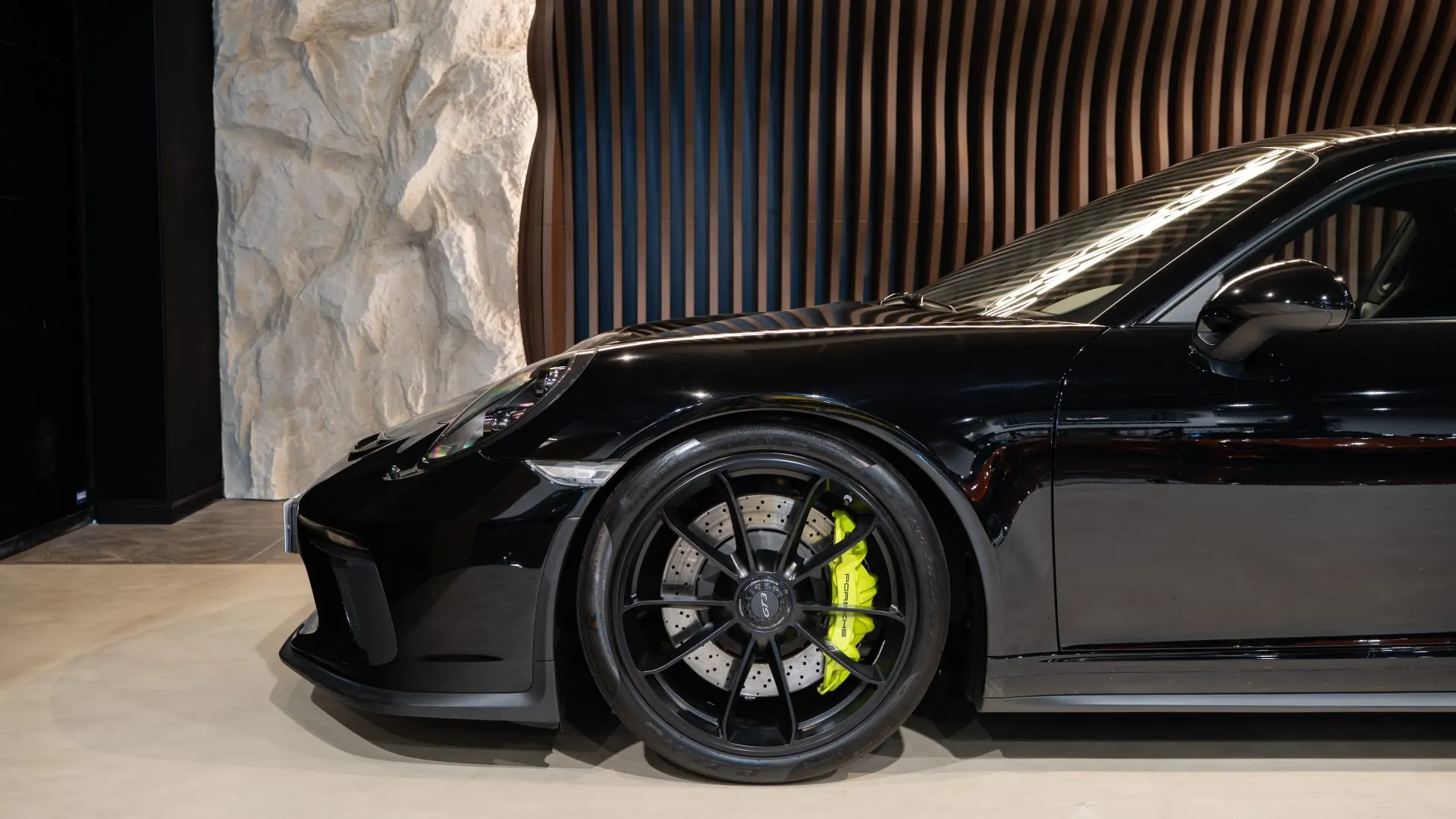 Porsche 911 — photo 37