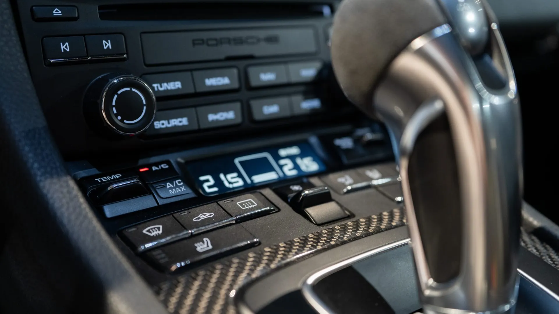 Porsche 911 — photo 21