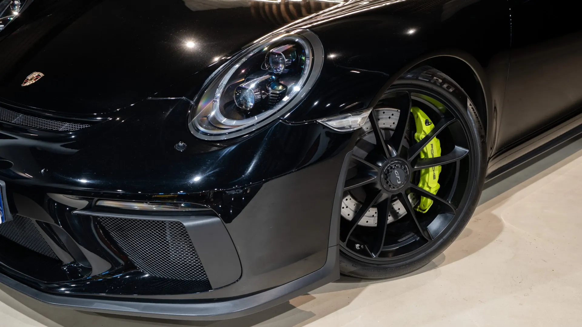 Porsche 911 — photo 44