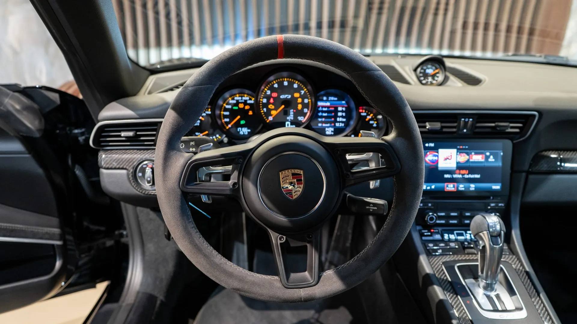 Porsche 911 — photo 6