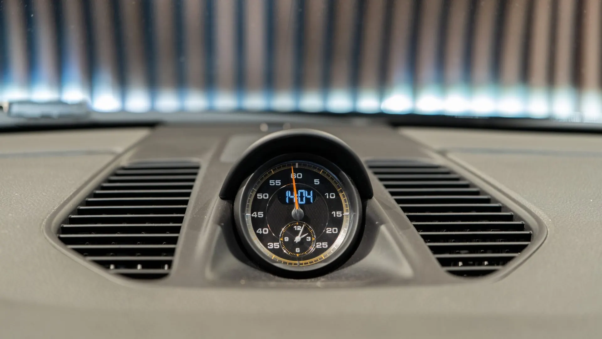 Porsche 911 — photo 19