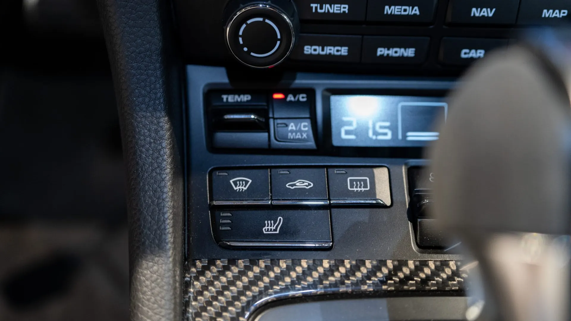 Porsche 911 — photo 26