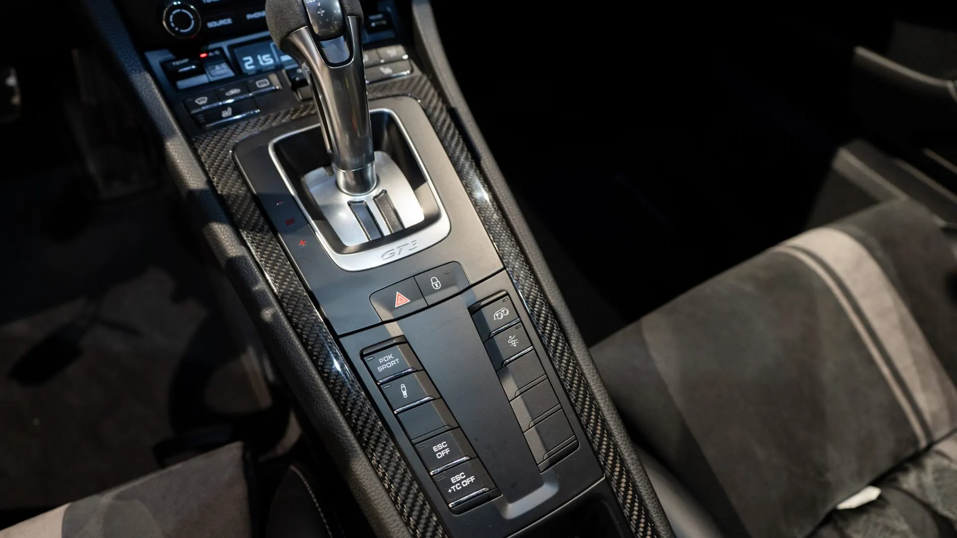 Porsche 911 — photo 31