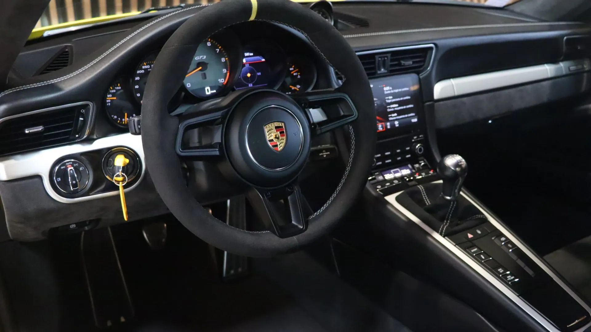 Porsche 911 — photo 15