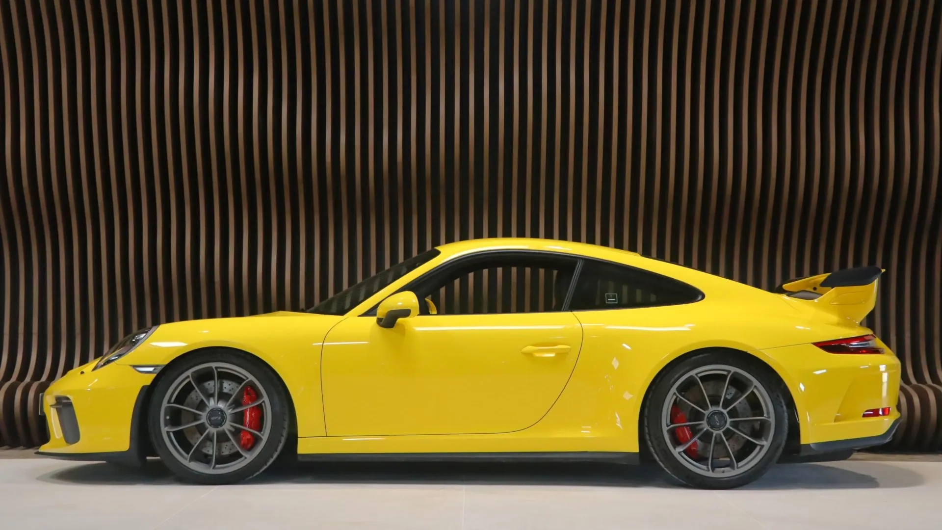 Porsche 911 — photo 5