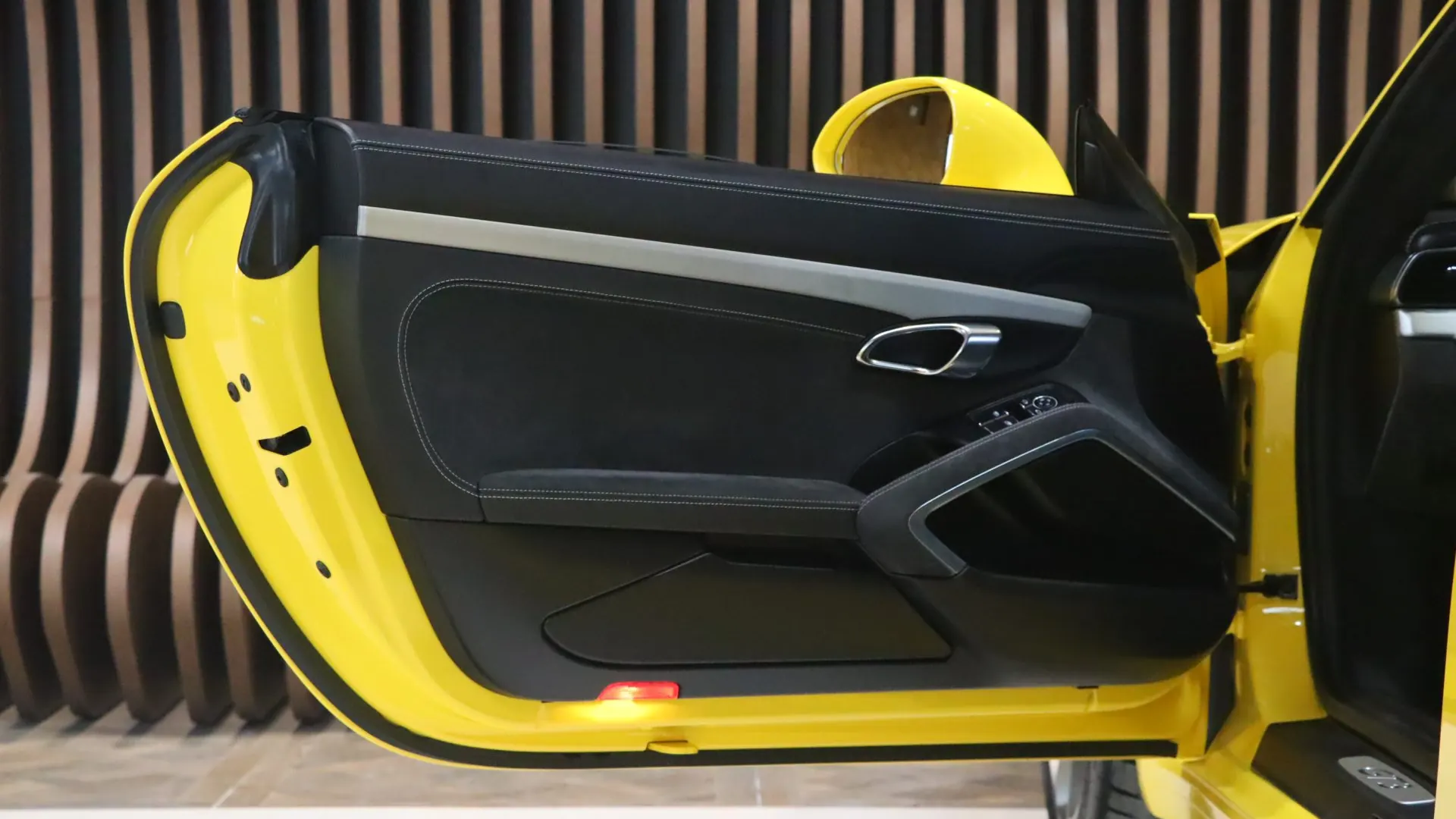 Porsche 911 — photo 10