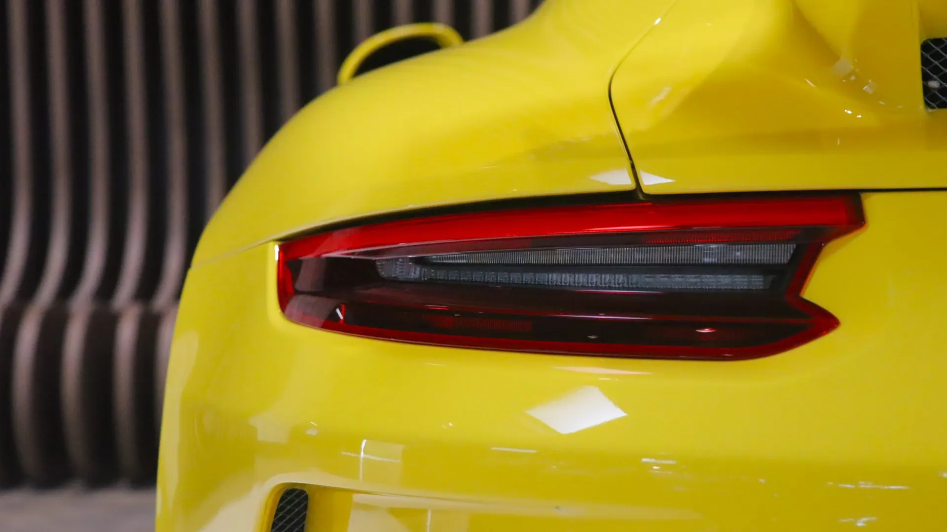 Porsche 911 — photo 43