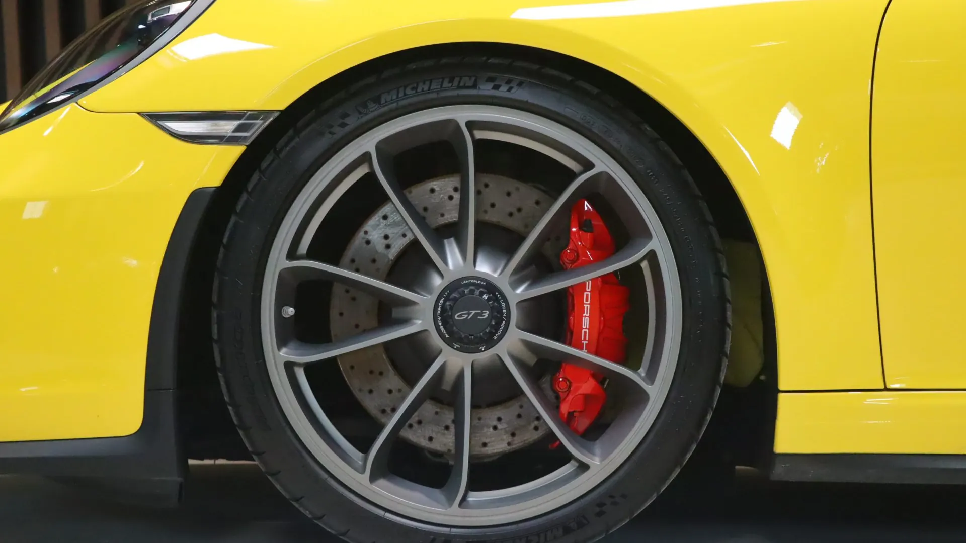 Porsche 911 — photo 38