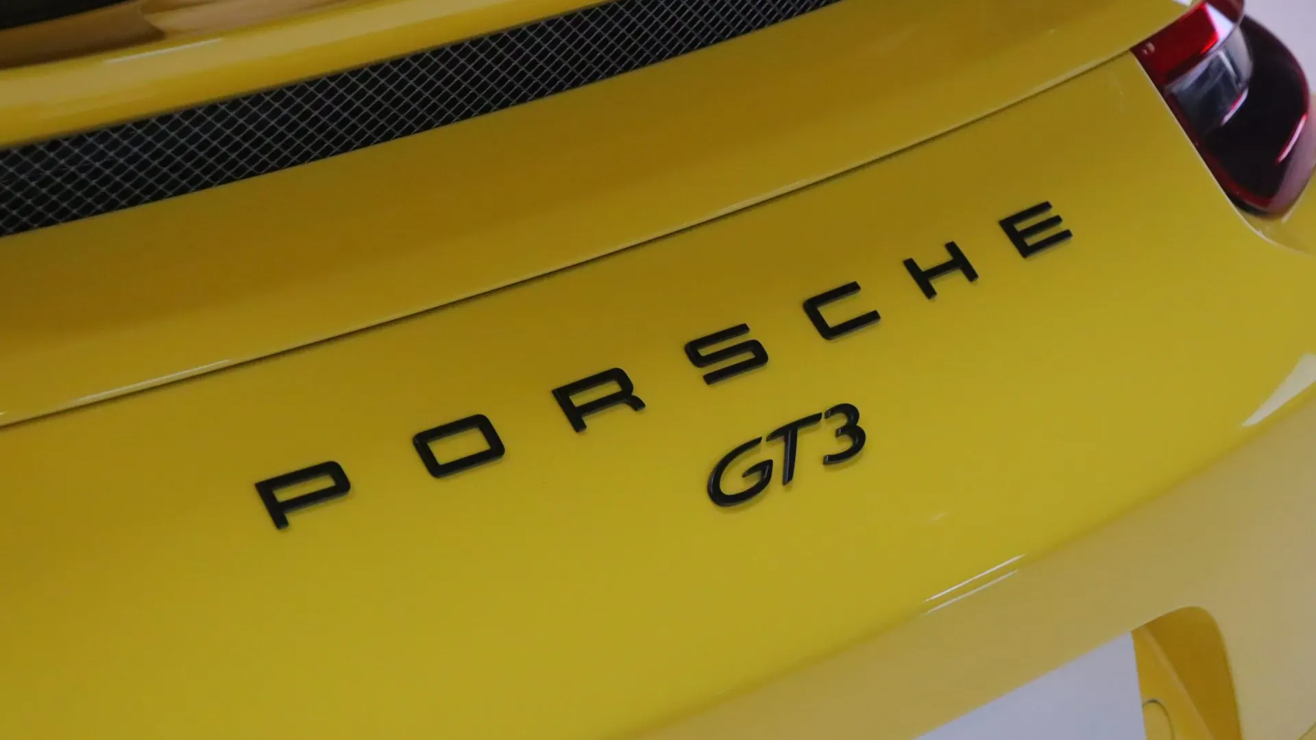 Porsche 911 — photo 44