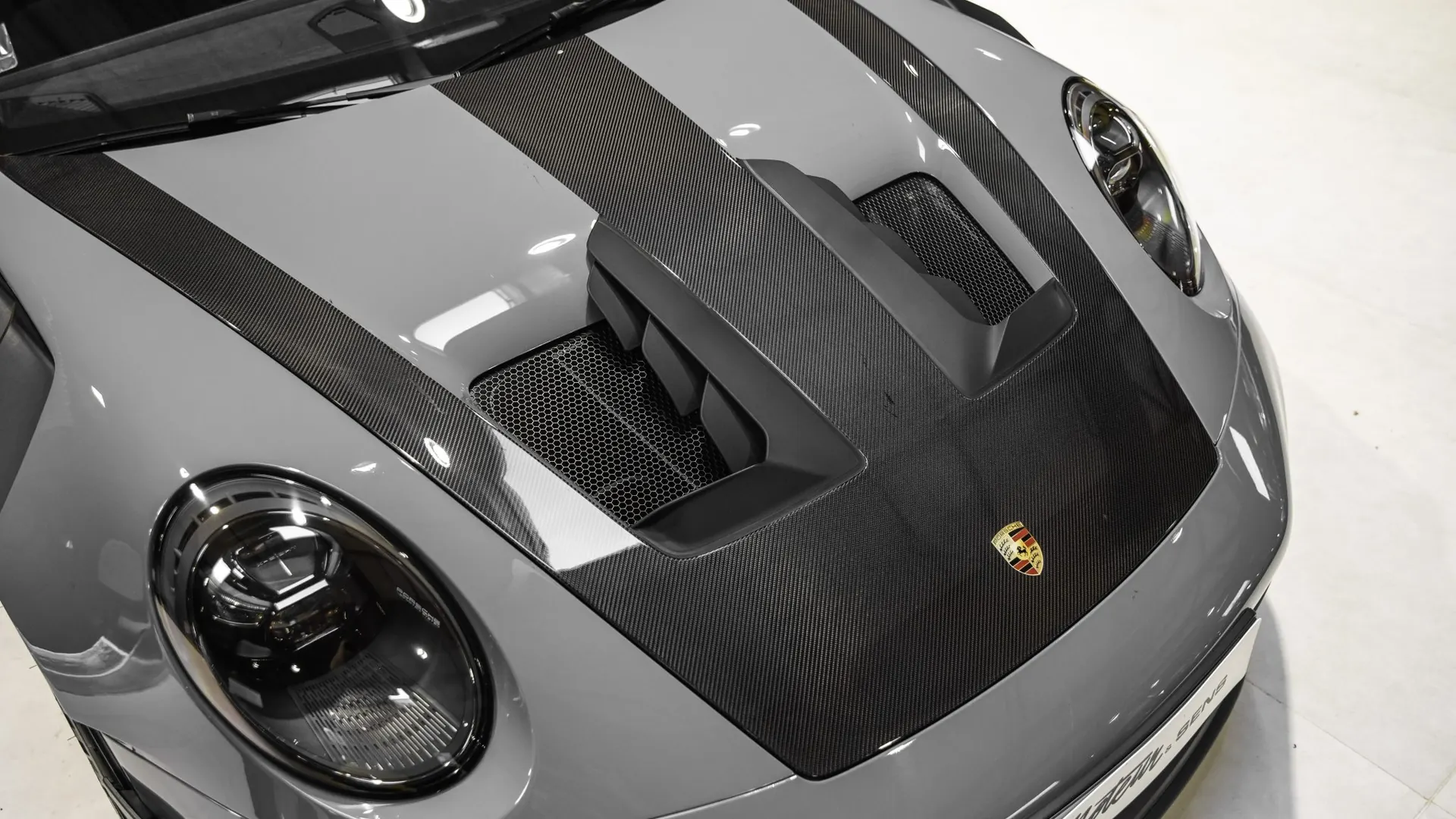 Porsche 911 — photo 37