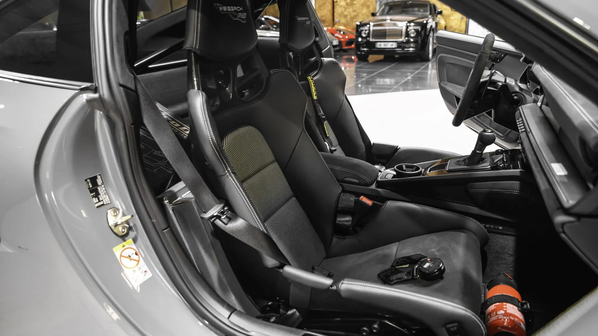 Porsche 911 — photo 24
