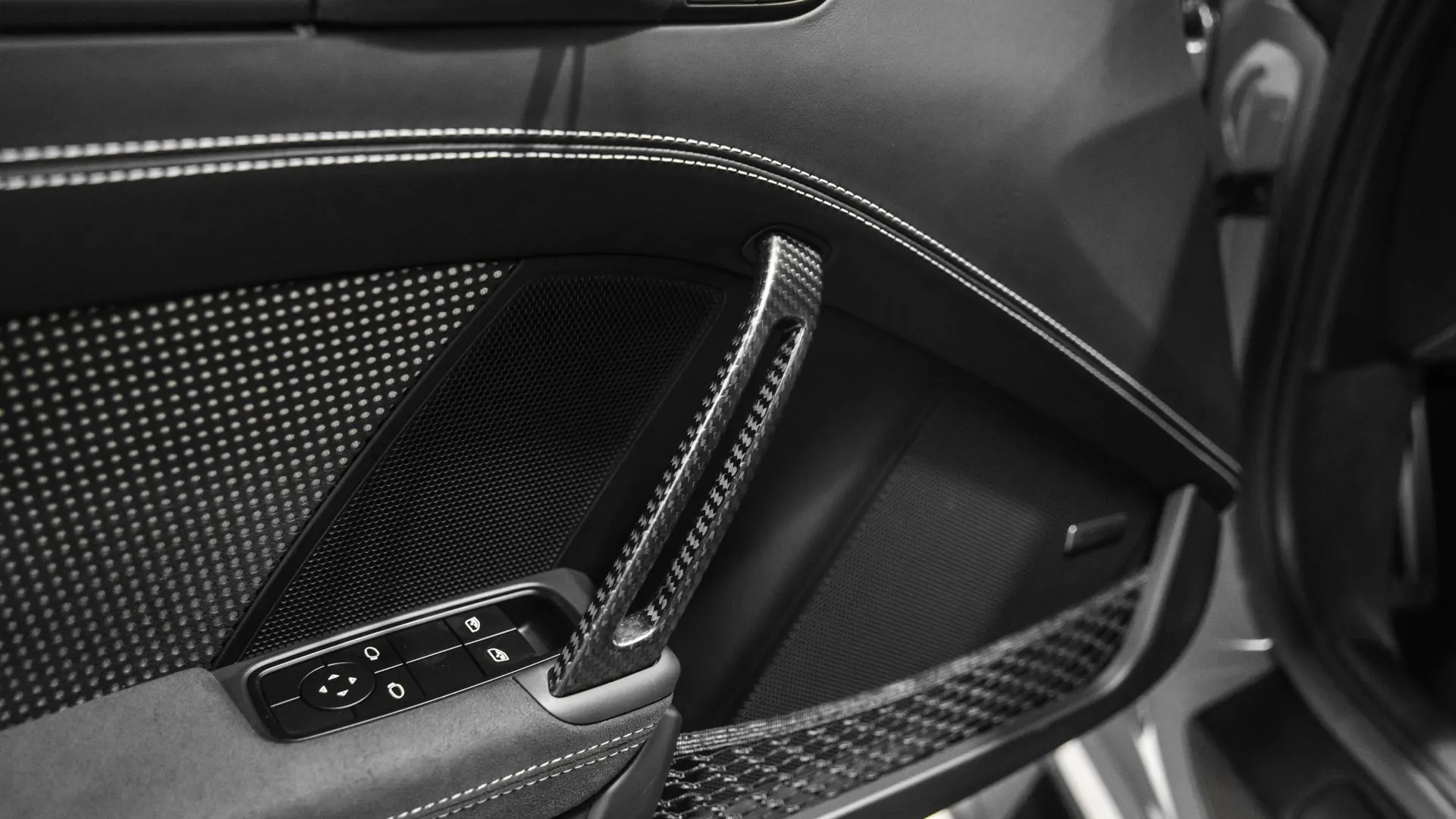 Porsche 911 — photo 10