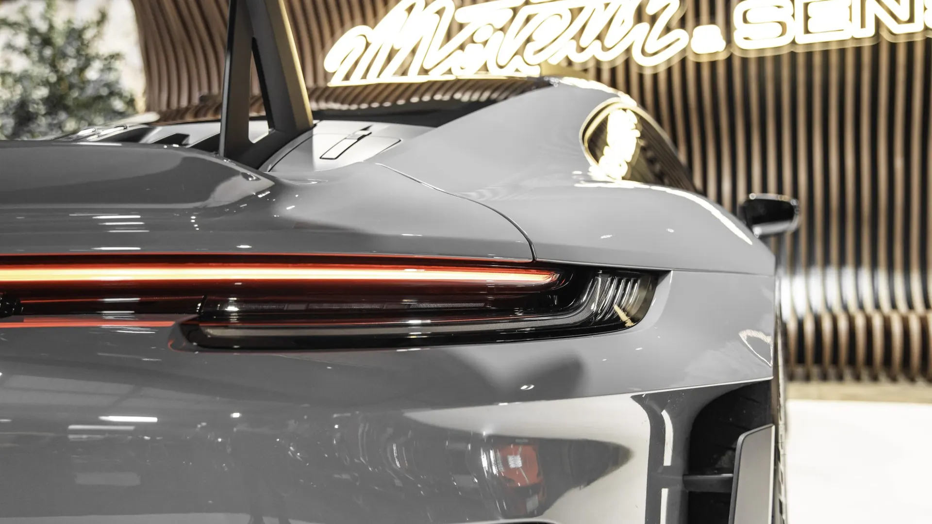 Porsche 911 — photo 47
