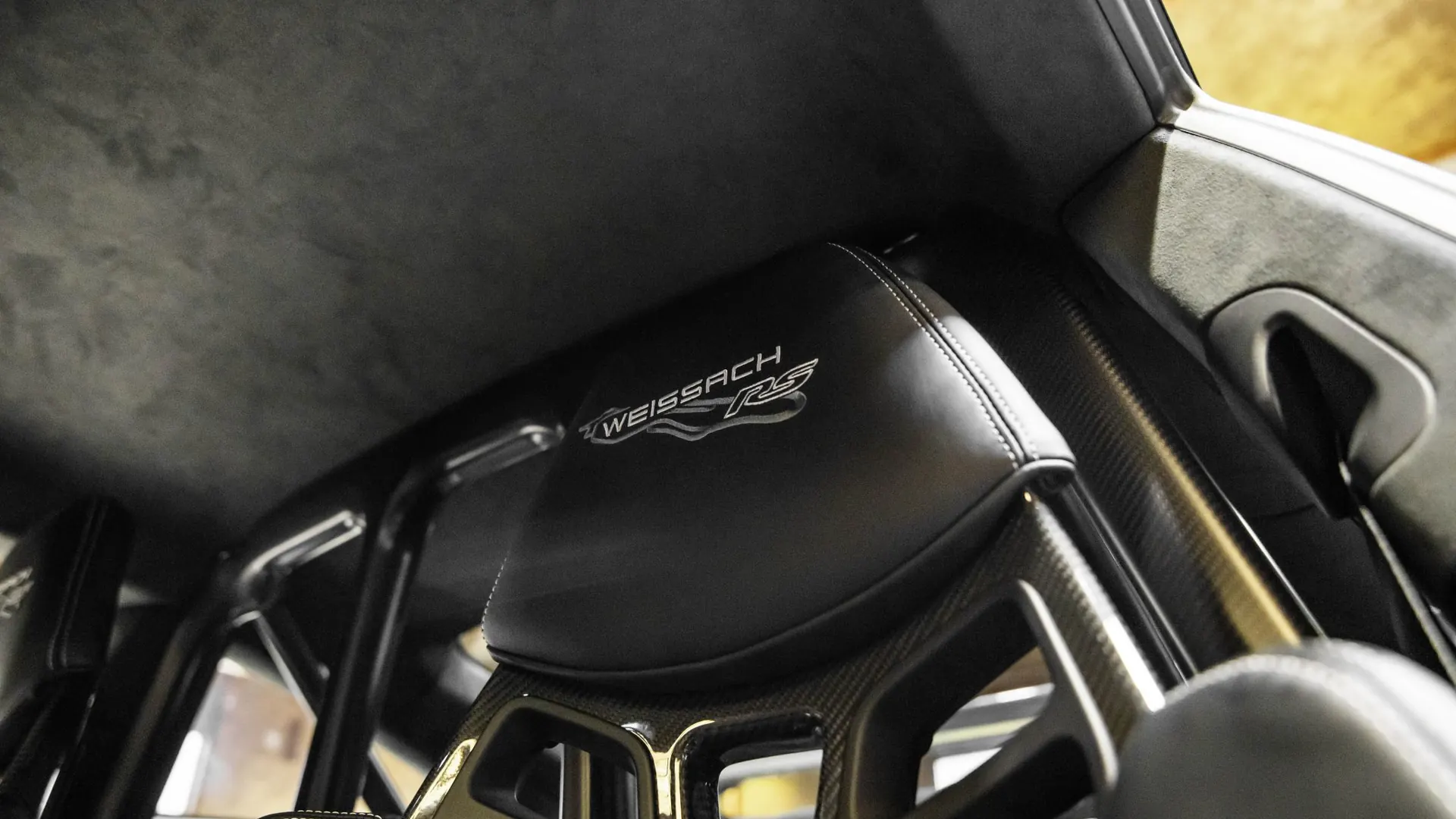 Porsche 911 — photo 22
