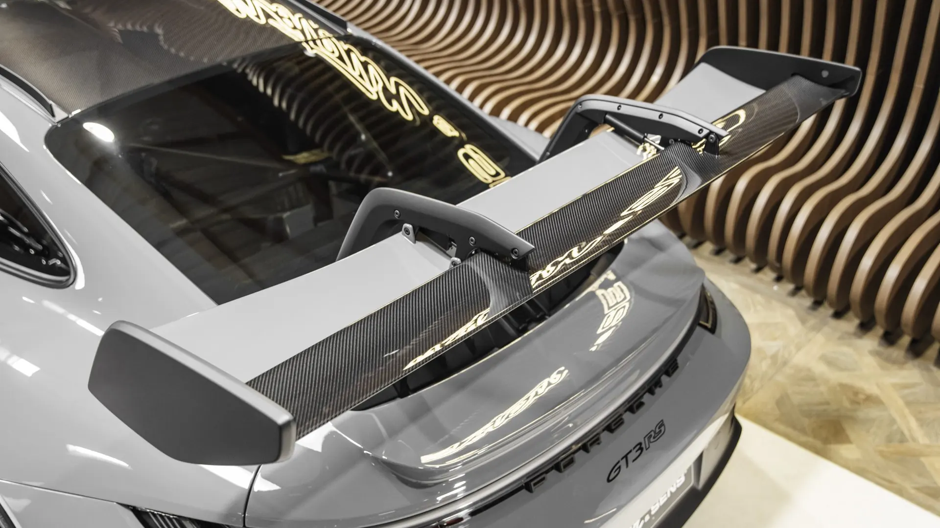 Porsche 911 — photo 49