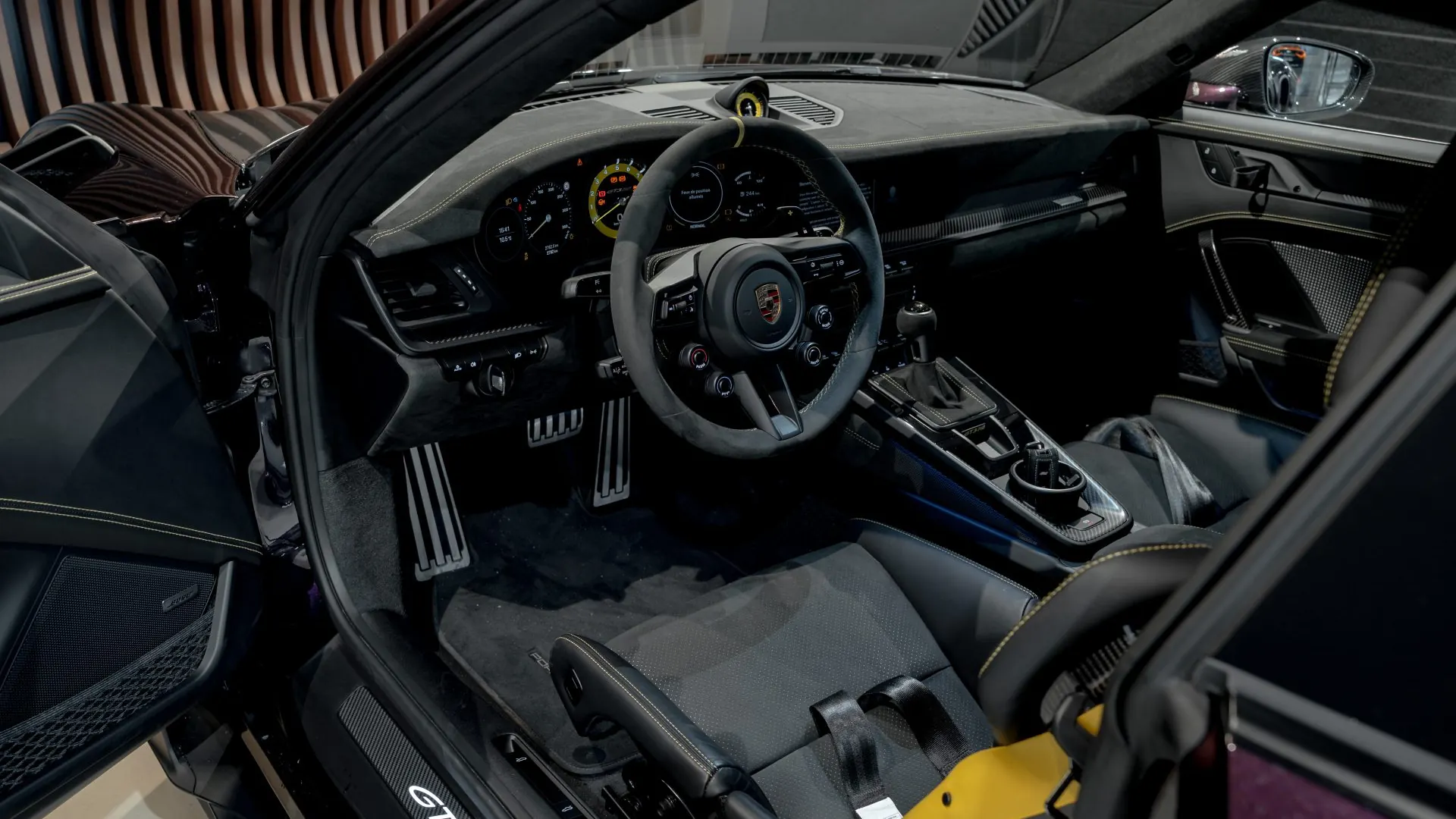 Porsche 911 — photo 9