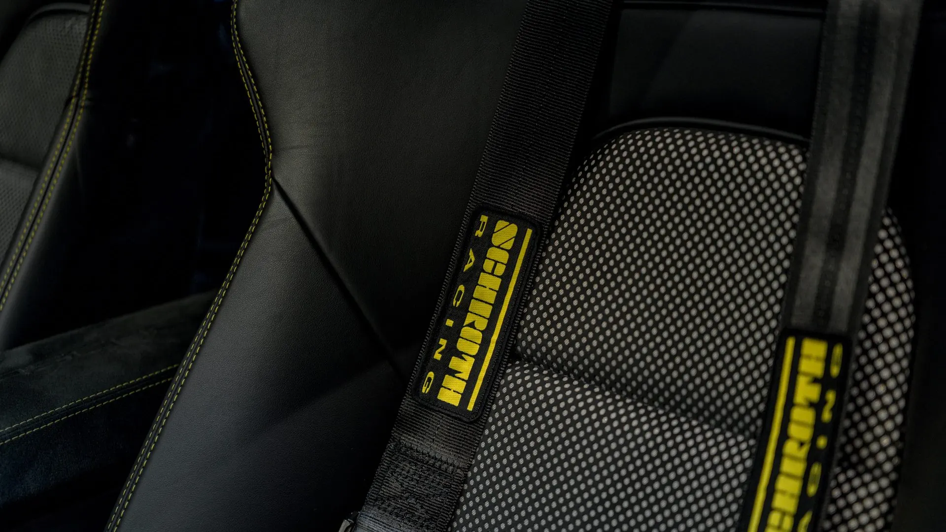 Porsche 911 — photo 25