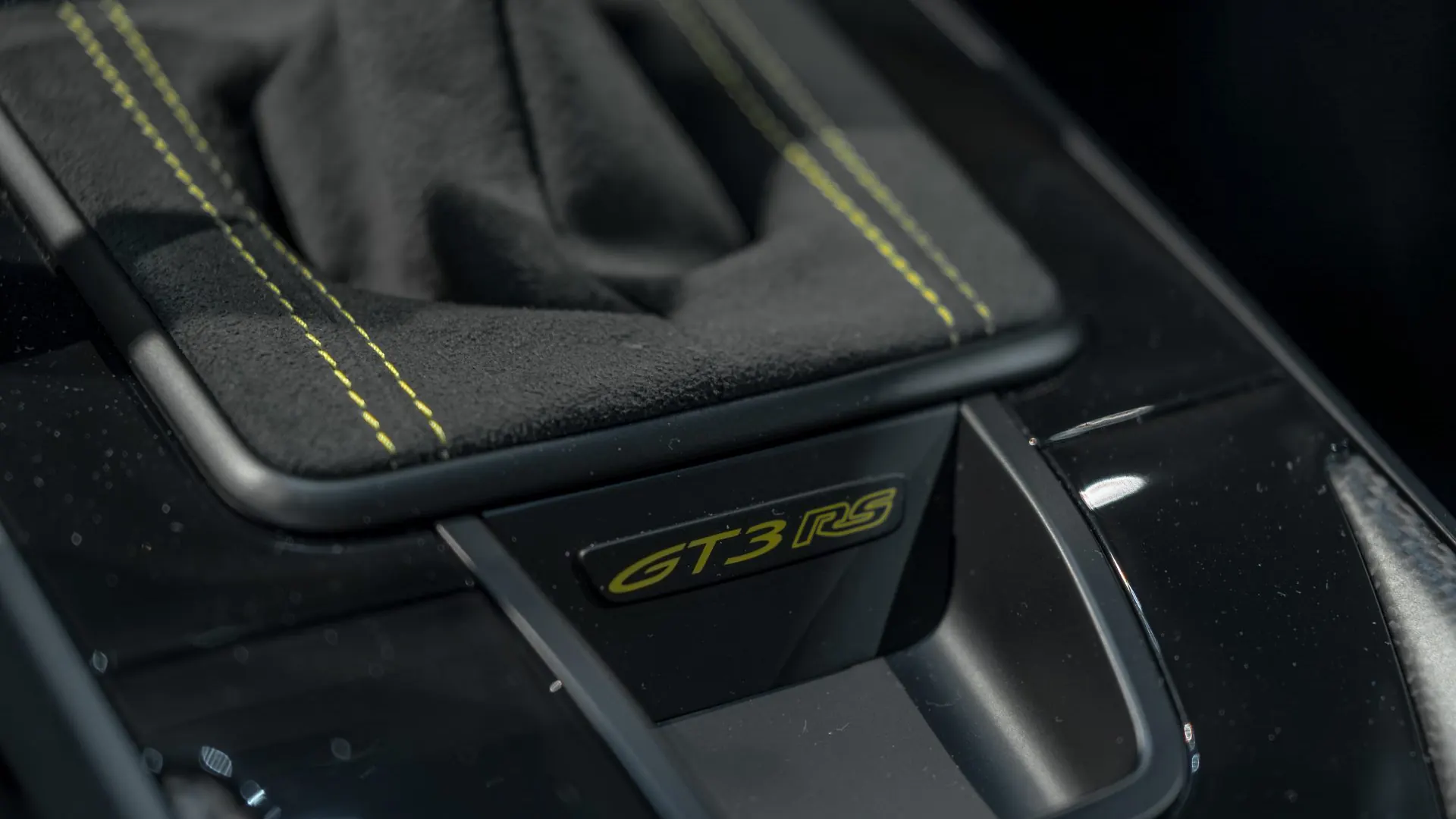 Porsche 911 — photo 24