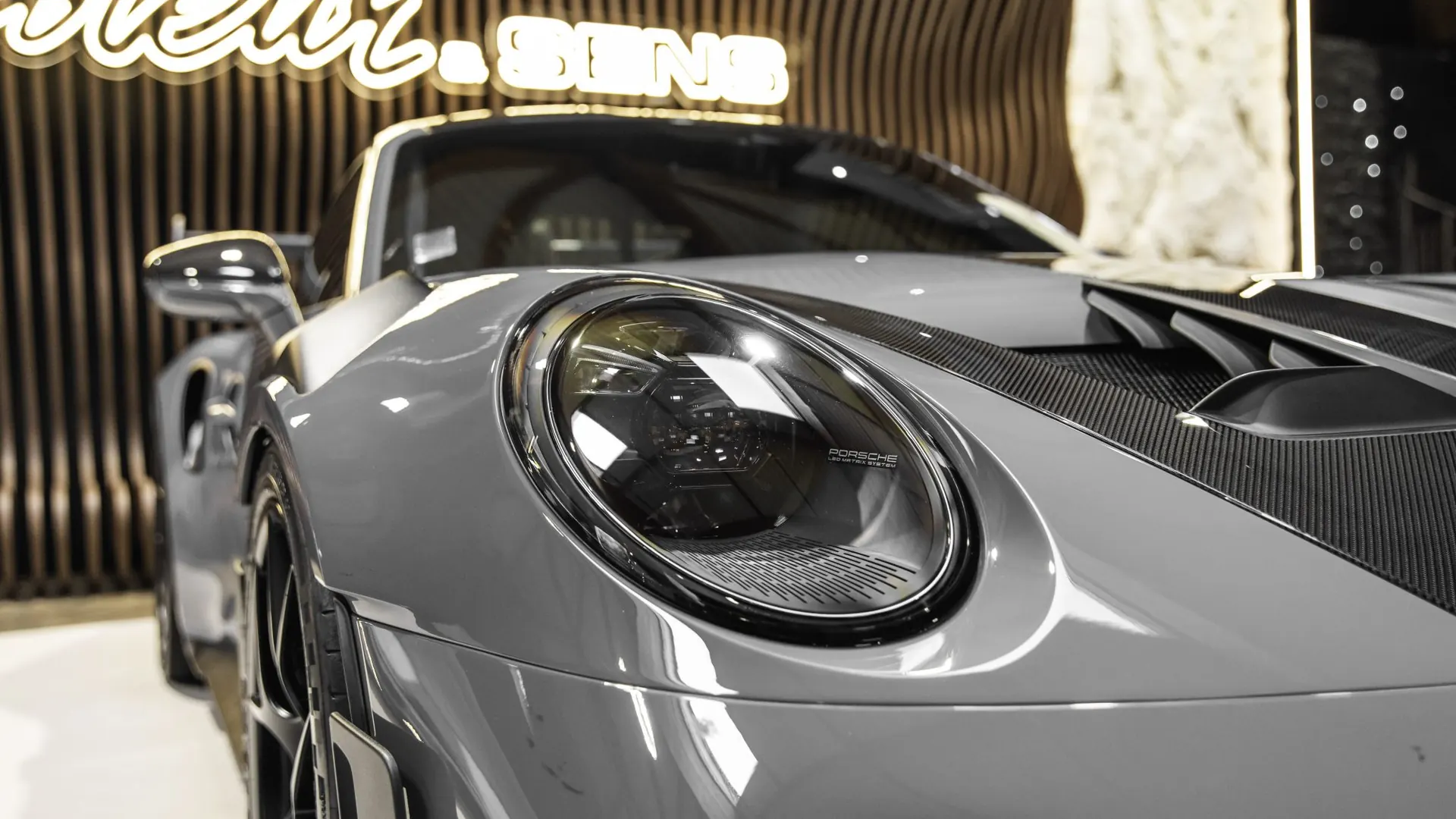 Porsche 911 — photo 39