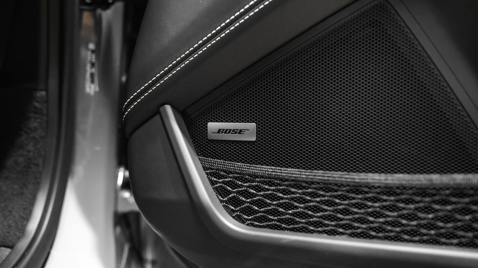 Porsche 911 — photo 18