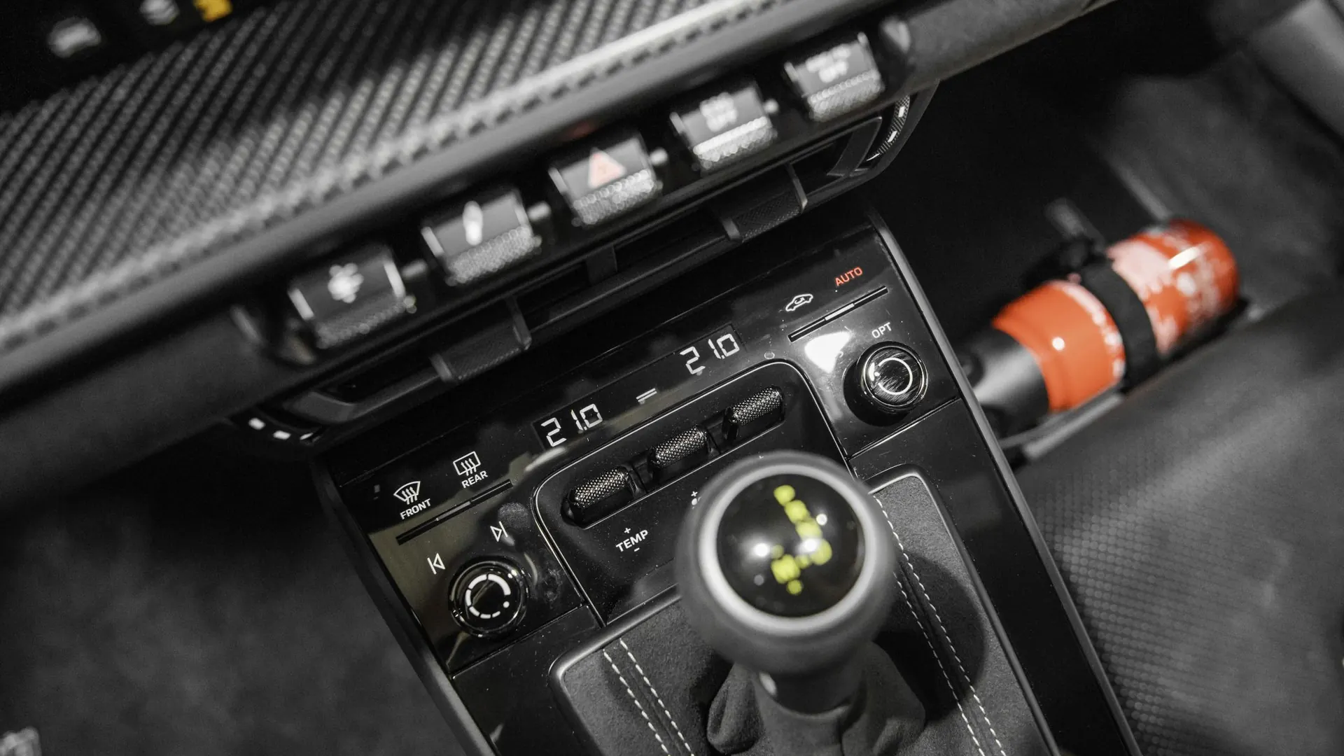 Porsche 911 — photo 28