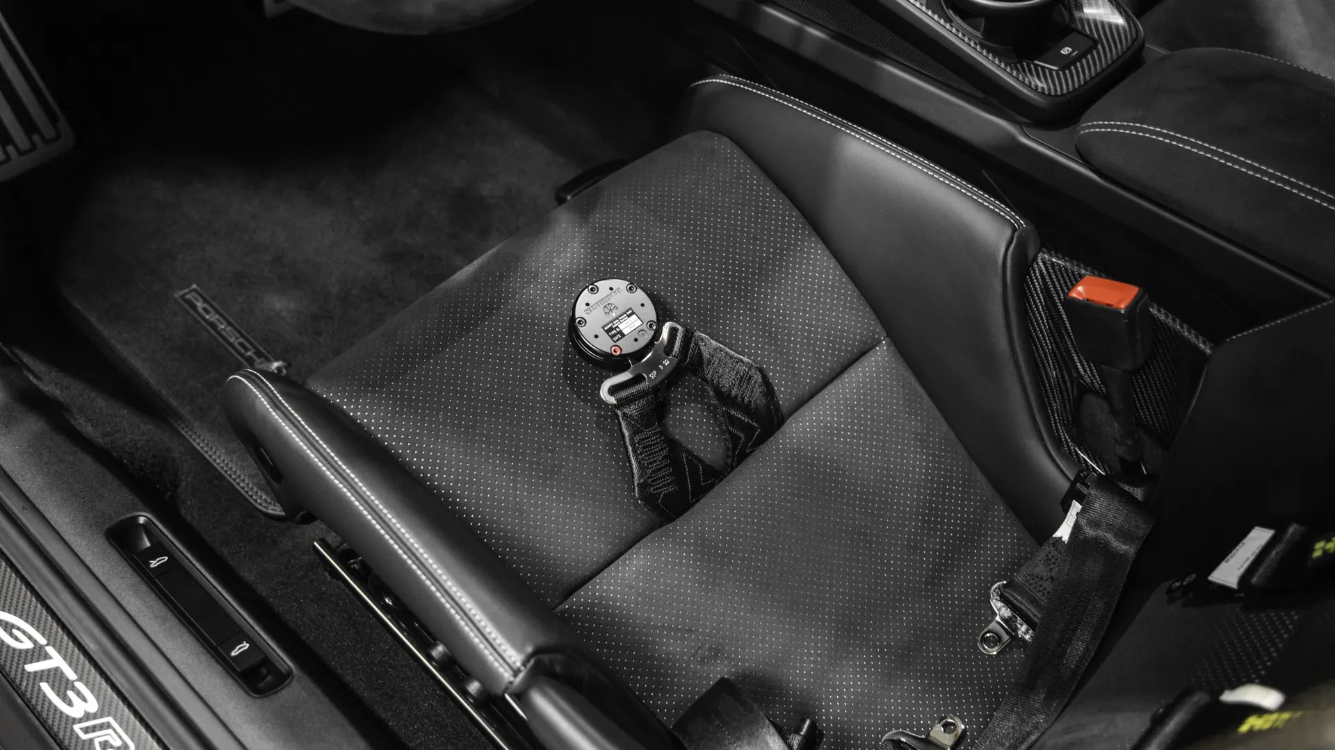 Porsche 911 — photo 23