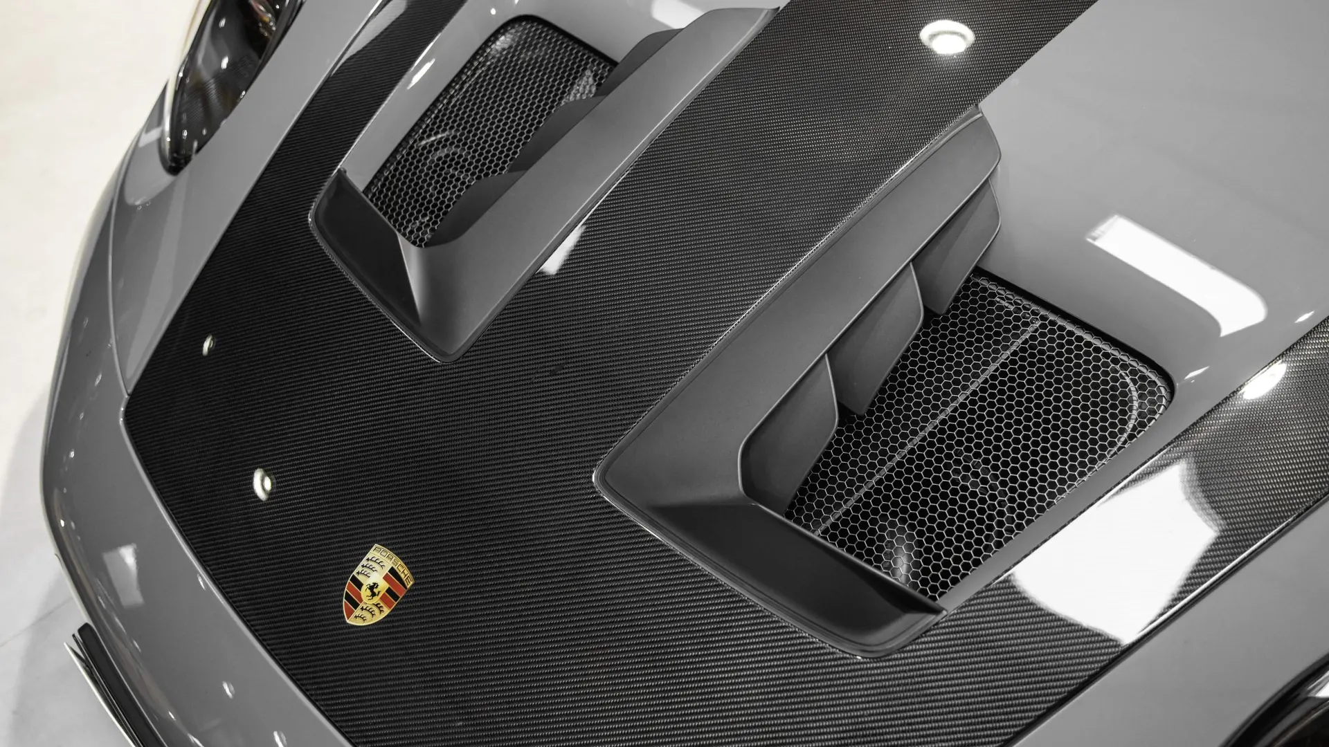 Porsche 911 — photo 38