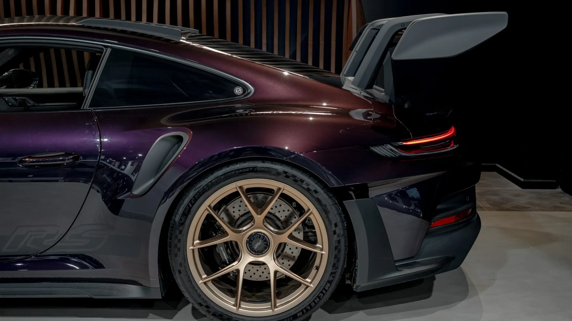 Porsche 911 — photo 49