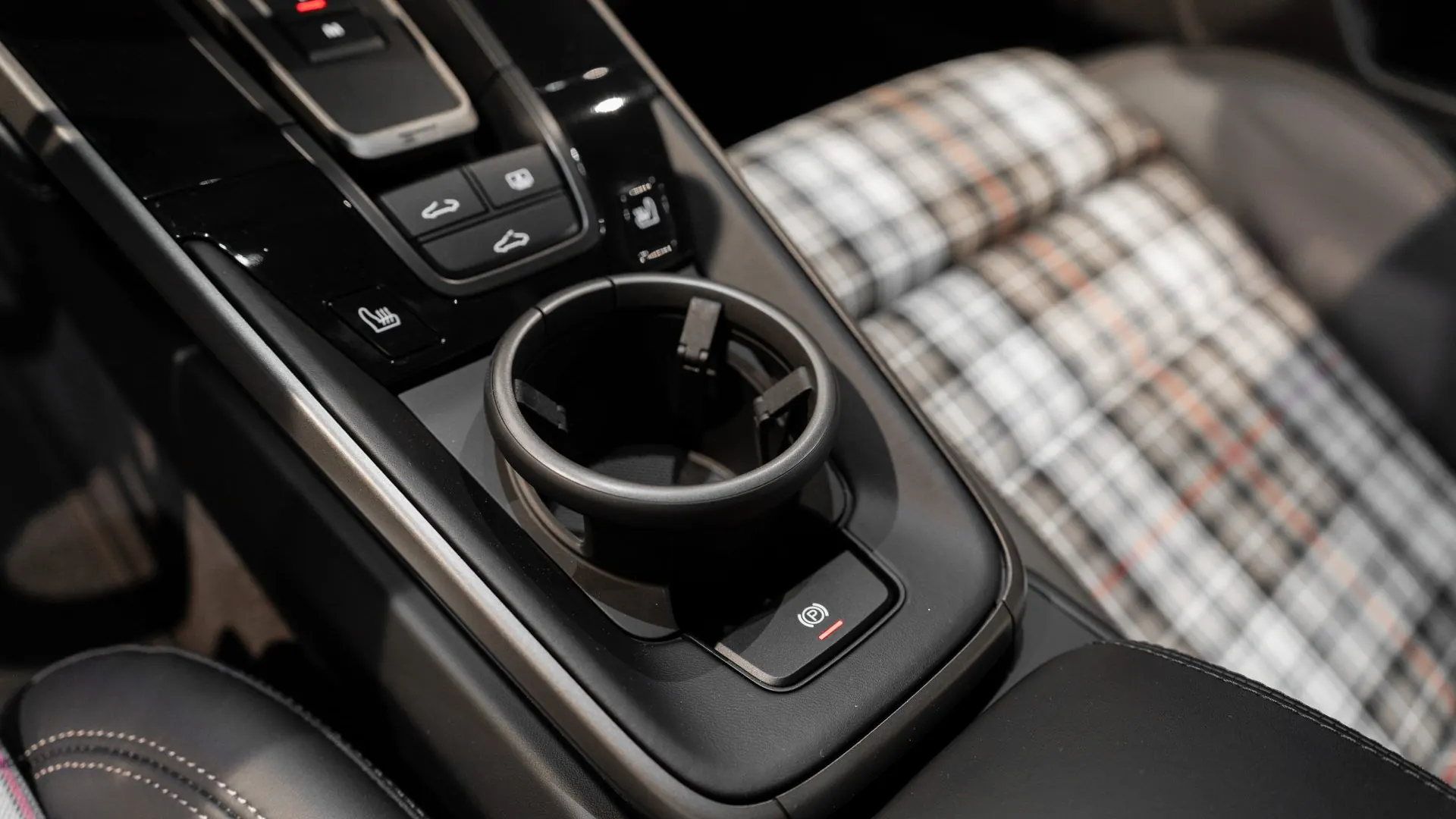 Porsche 911 — photo 28