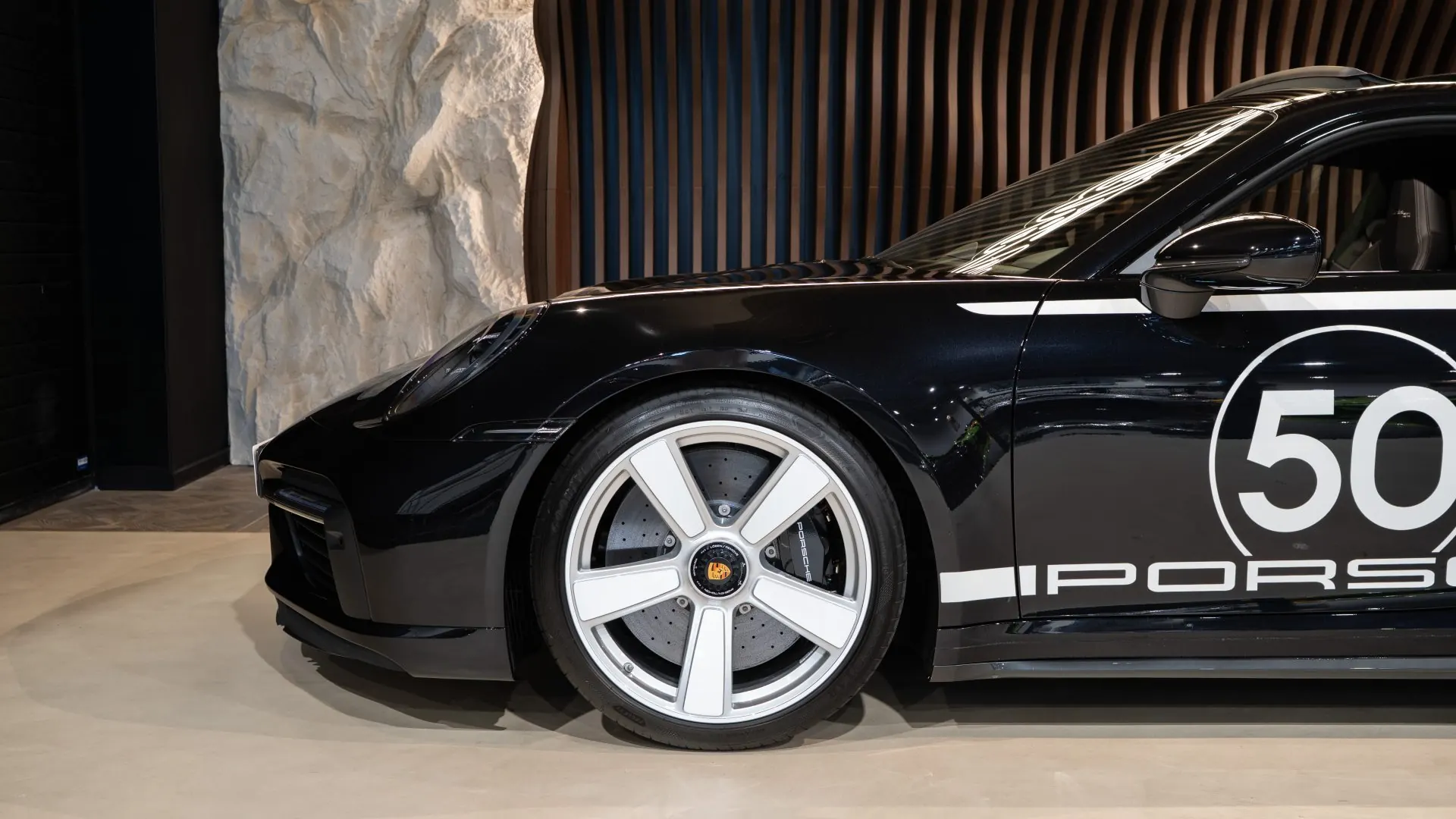 Porsche 911 — photo 42