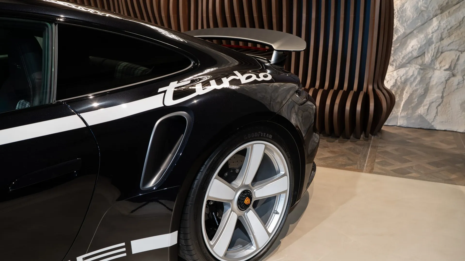 Porsche 911 — photo 46