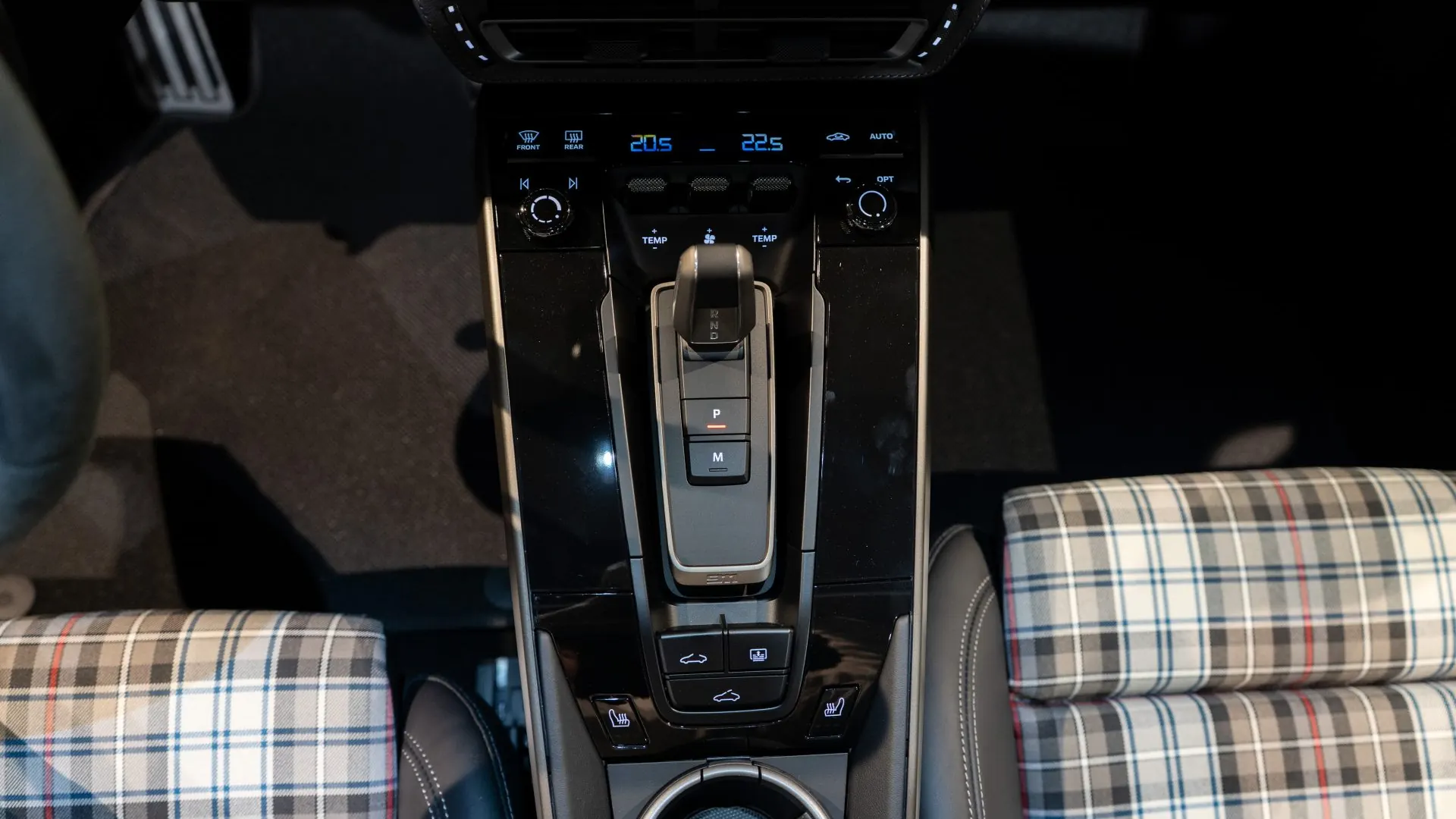 Porsche 911 — photo 16
